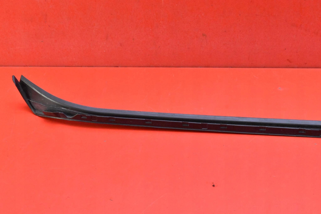moulding windows front PRZEDNIEJ CZOLOWEJ right 4KE854328 AUDI E-TRON 55 18-21