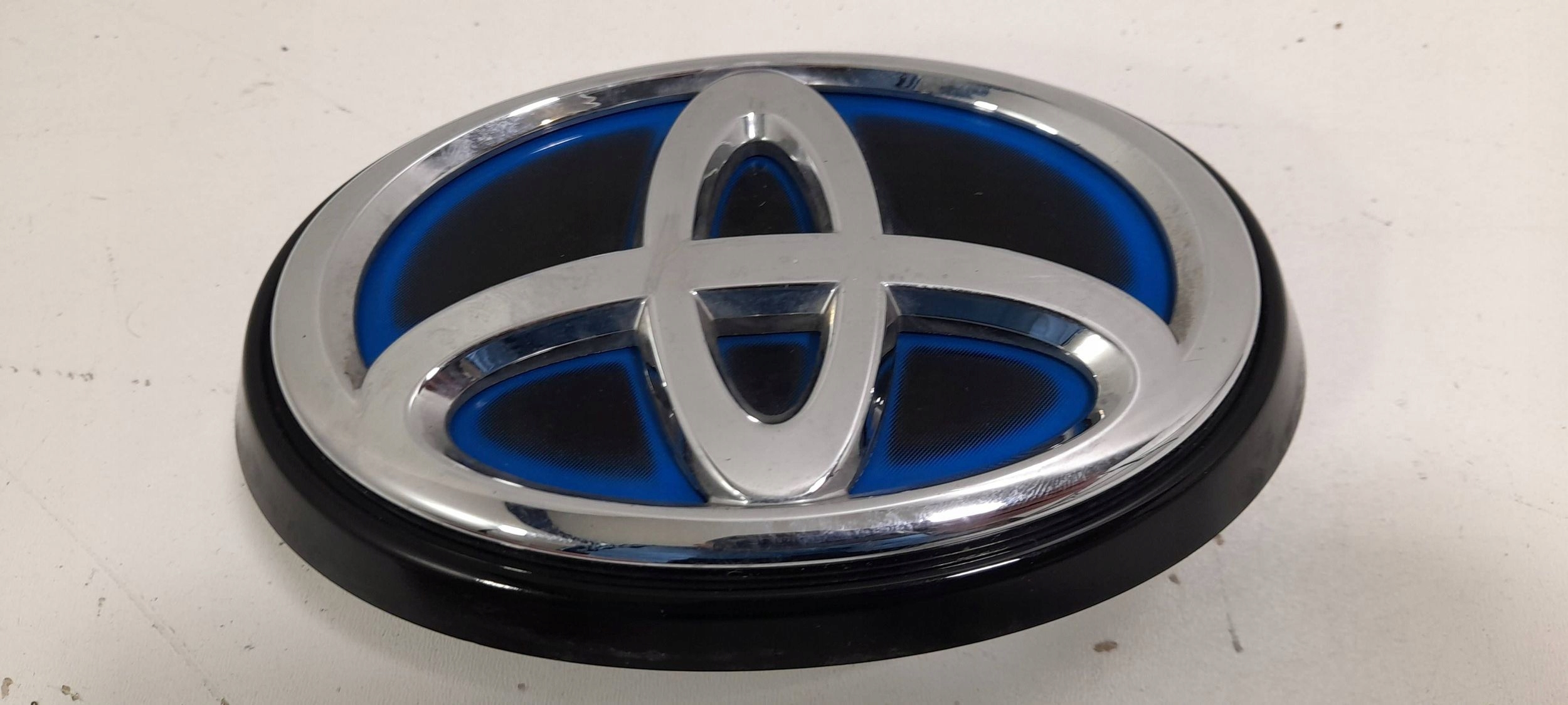 Toyota Corolla E21 Hatchback logo for rear klape 6793002060 (ZN2)