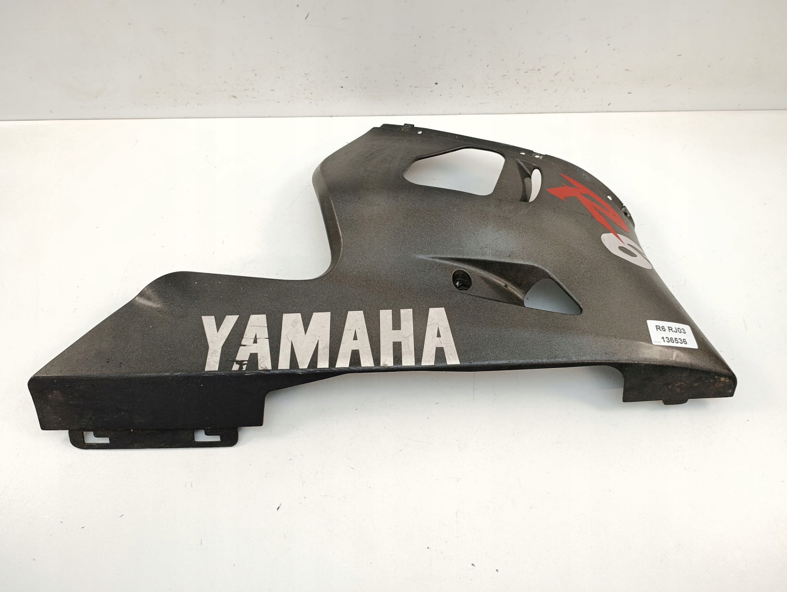 YAMAHA R6 RJ03 БІК ЧАША ПЛУГ ПРАВИЙ 