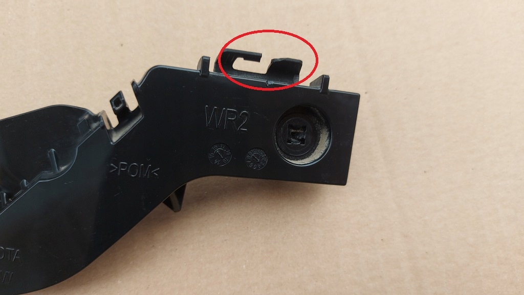 bumper bracket right rear part TOYOTA AVENSIS T27 15