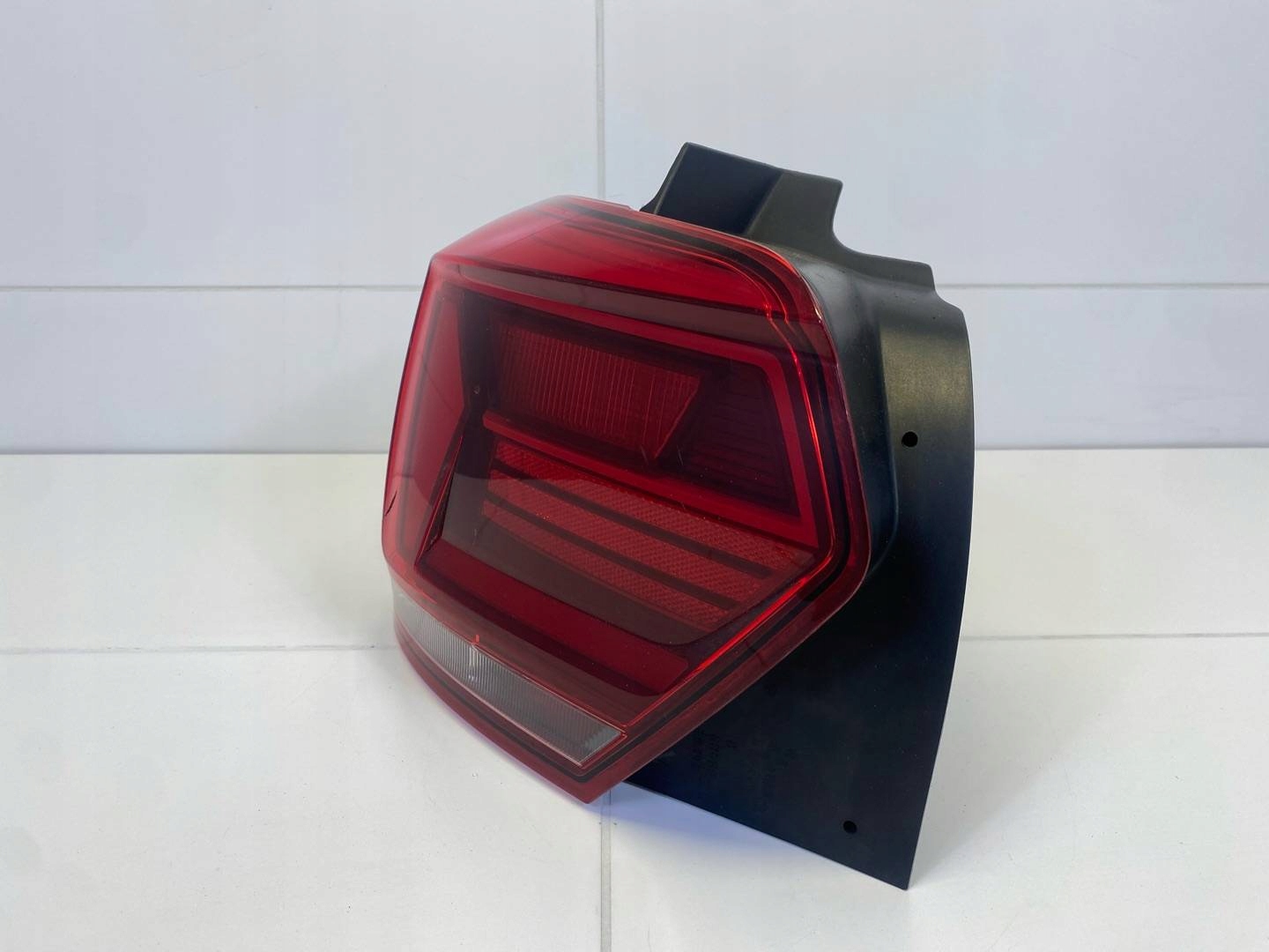 light rear left side Volkswagen Polo 6 2020 2G0945095B