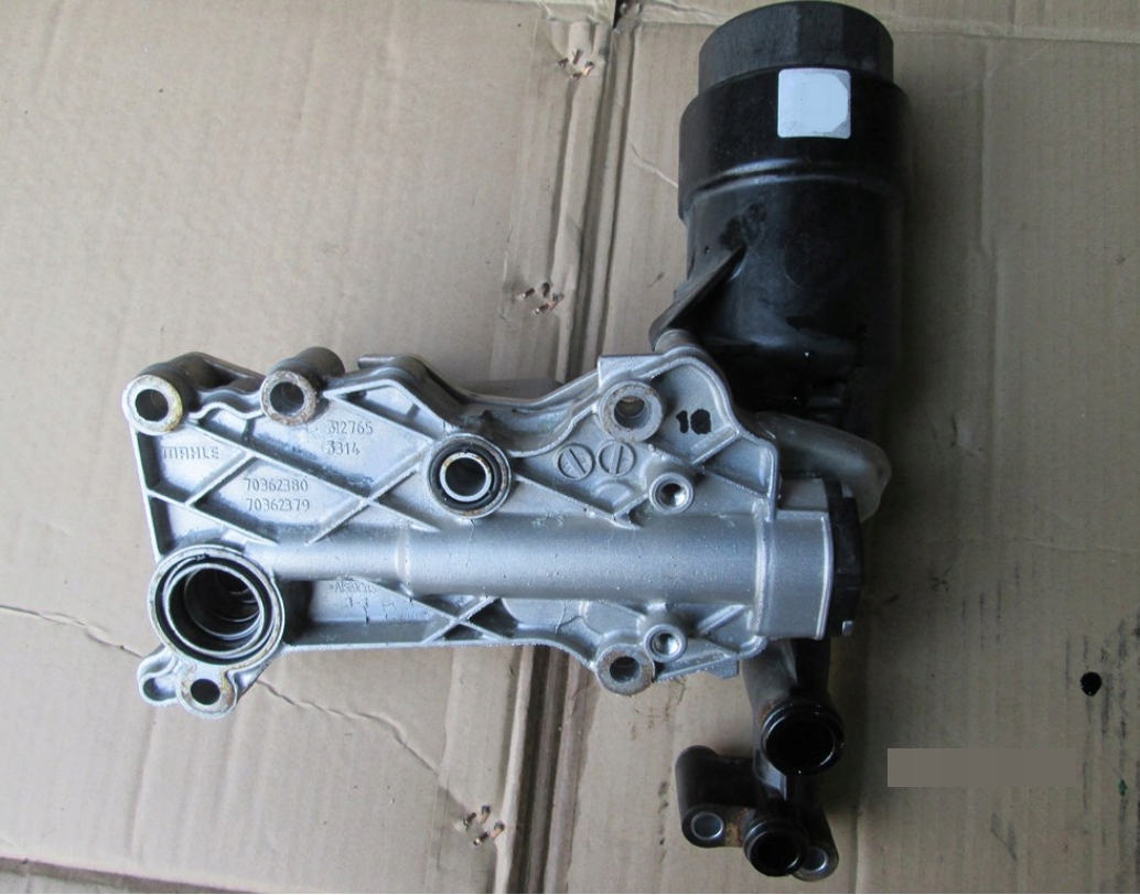 Ölfiltergehäuse Mercedes Viano A6511800665