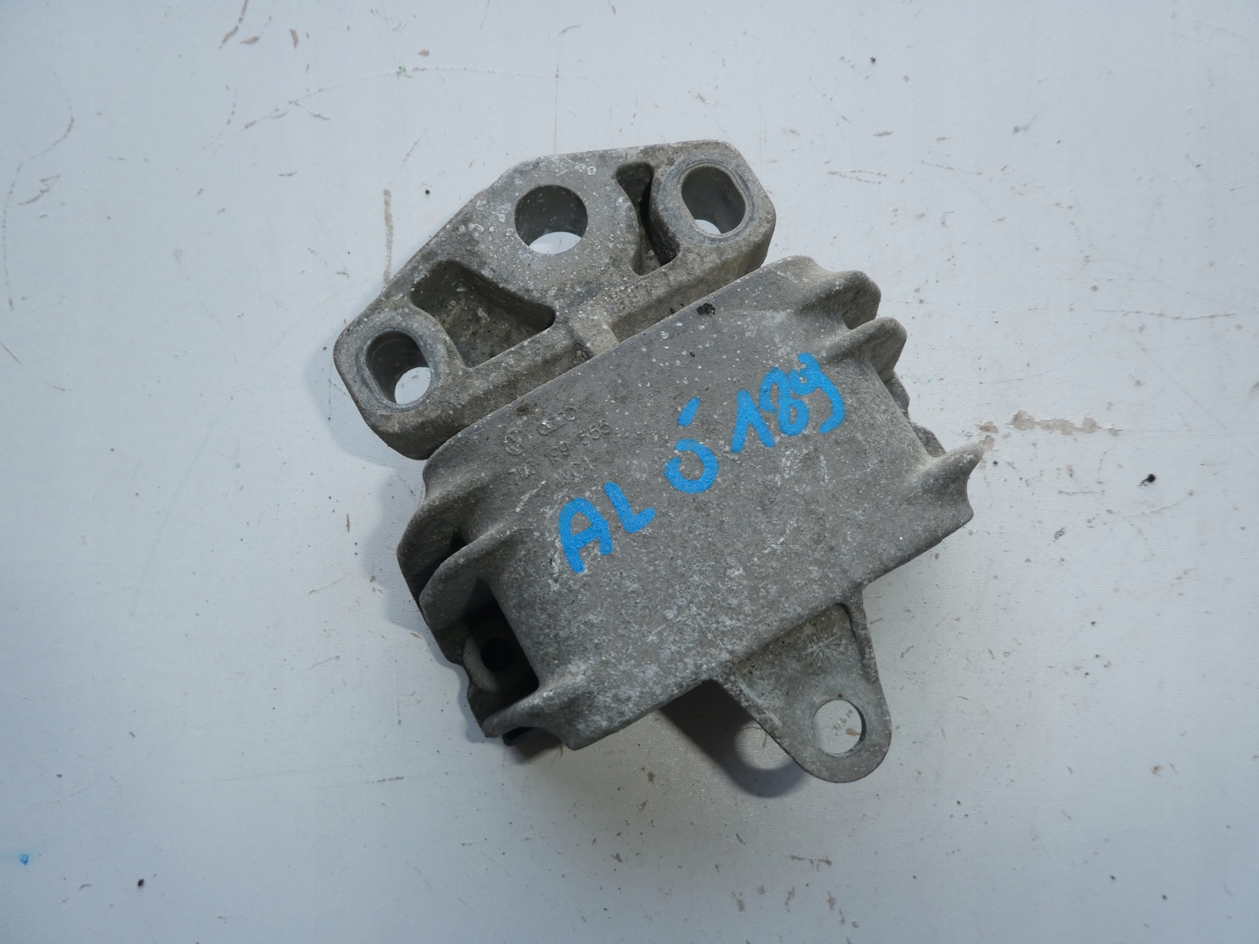 engine mount VW SHARAN and LIFT 7M3199555