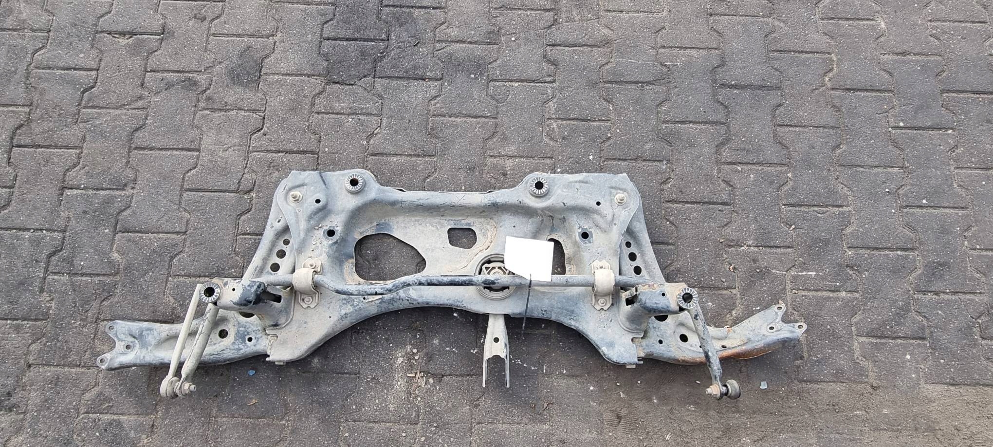 SANKI PRZEDNIE SKODA OCTAVIA III