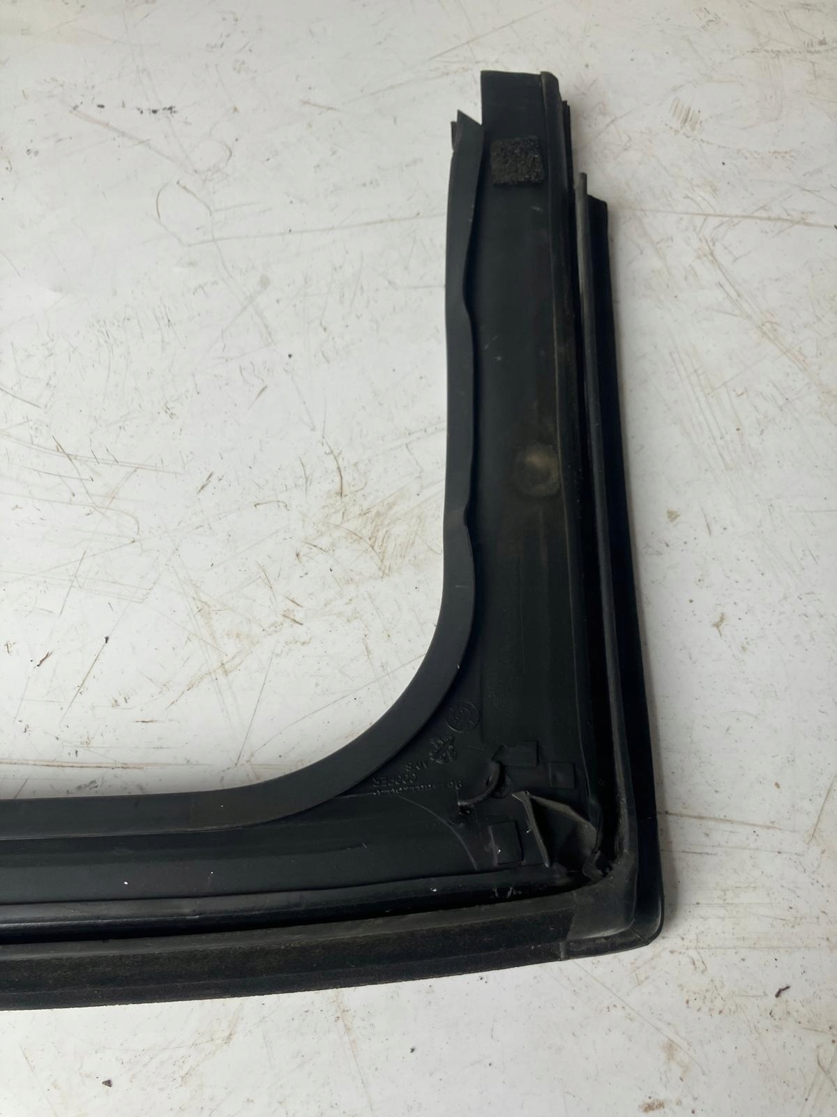 frame gasket door left rear part PEUGEOT 208 CHROM