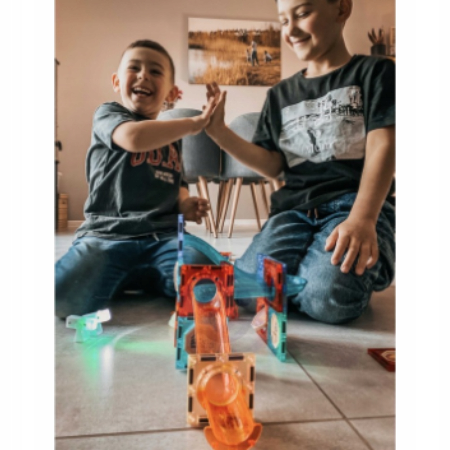 KLOCKI MAGNETYCZNE KONSTRUKCYJNE ŚWIECĄCY TOR 40el Bohater brak