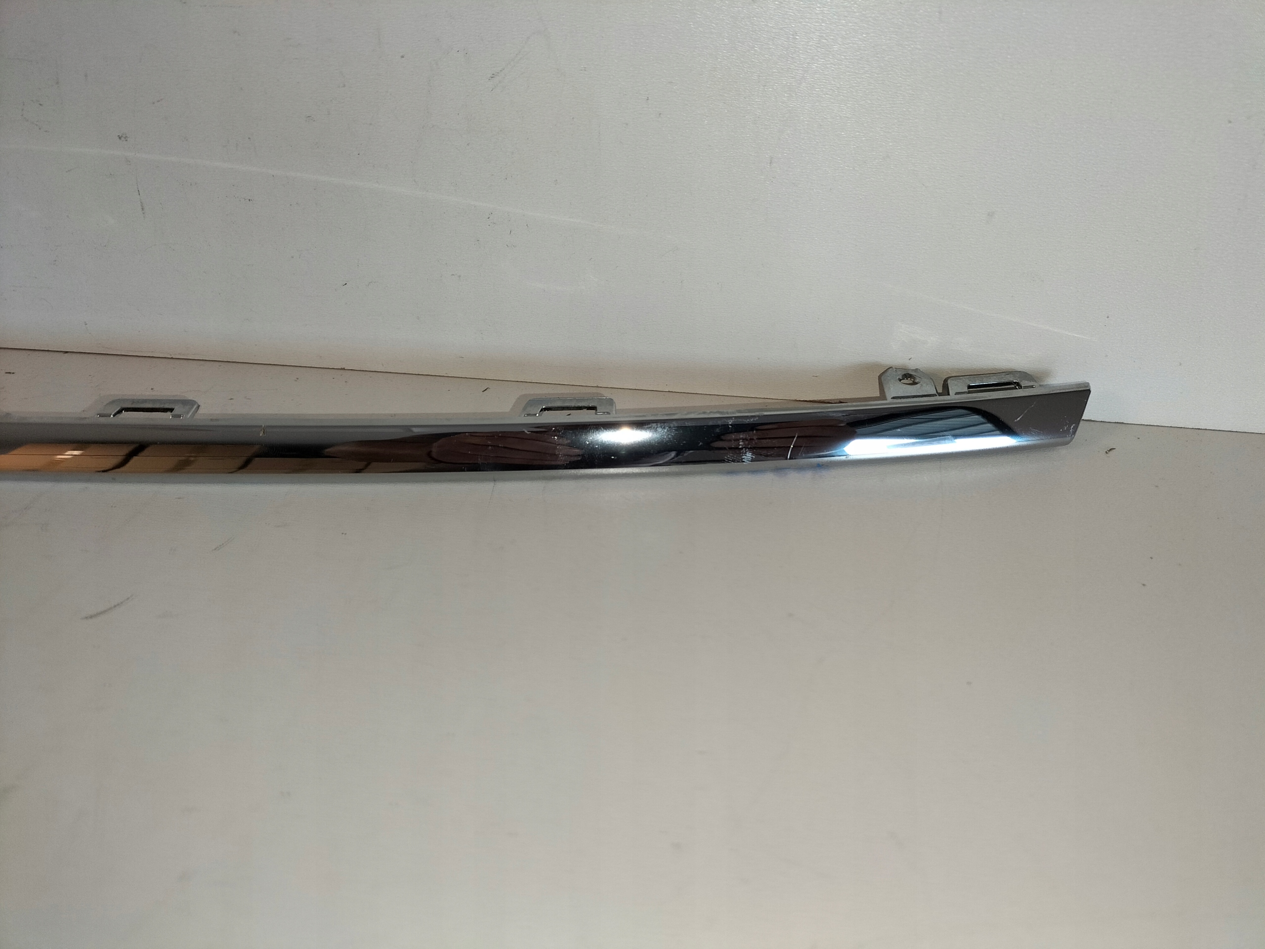 moulding chrom grille front upper VW TIGUAN II LIFT 20