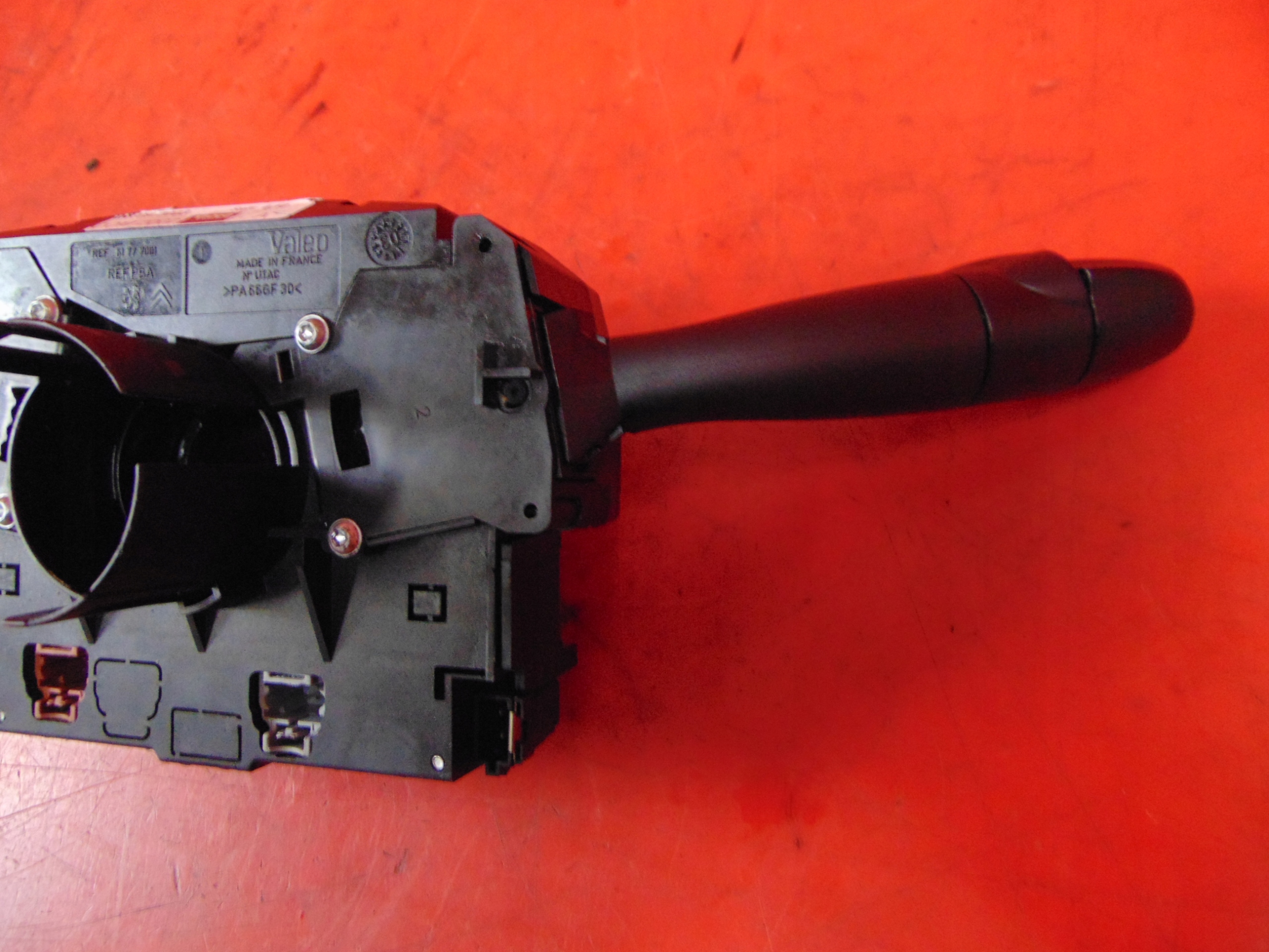 CITROEN C3 PLURIEL steering wheel levers and controls ring