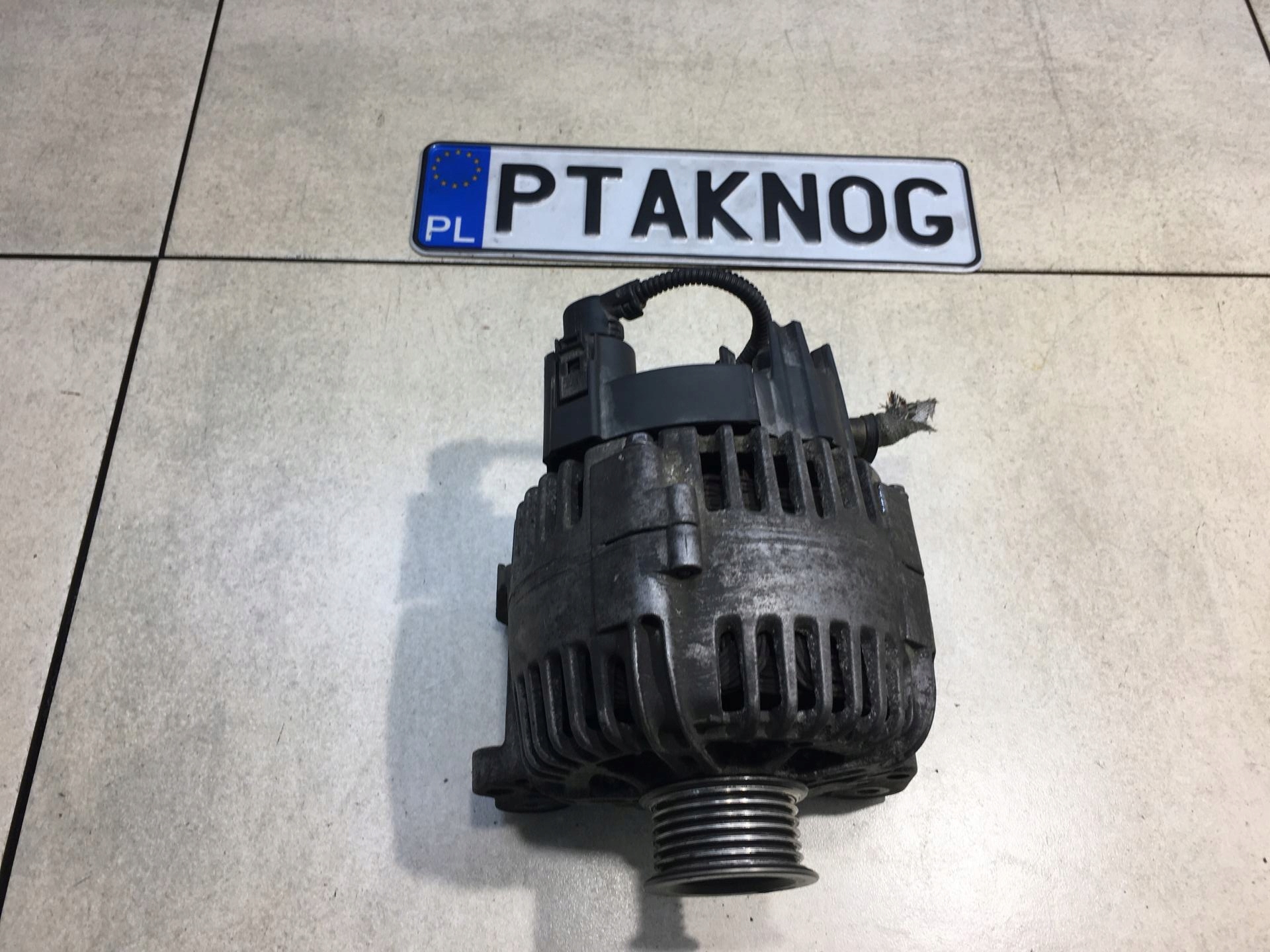 alternator GOLF V 1.6 FSI 03C903023B 2542731B