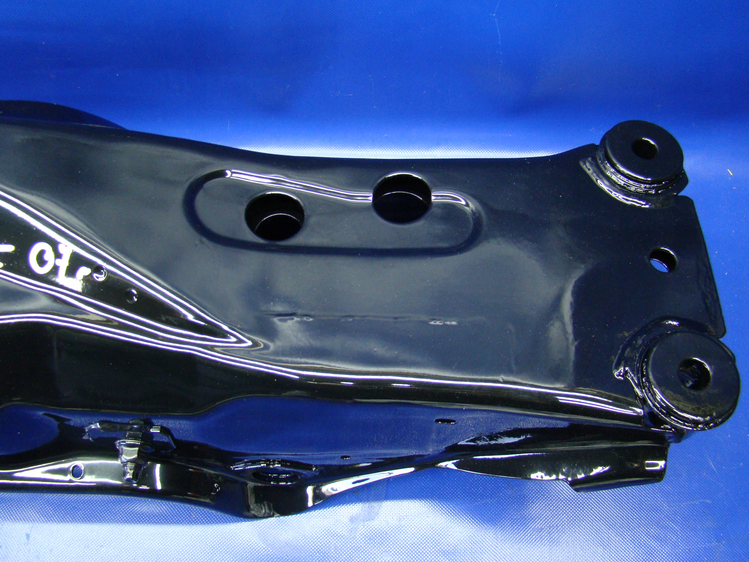 SANKI BELKA OŚ ZAWIESZENIE TYŁ IMPREZA II GD 00-07 Producent części Subaru OE