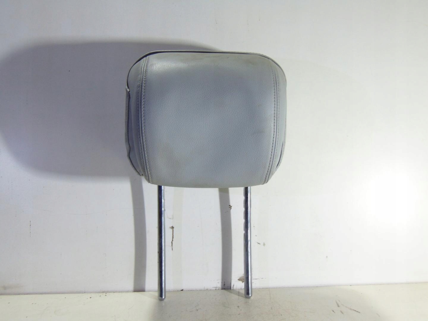 ПОДГОЛОВНИК ПЕРЕДНИЙ МОНИТОР PEUGEOT 5008 И