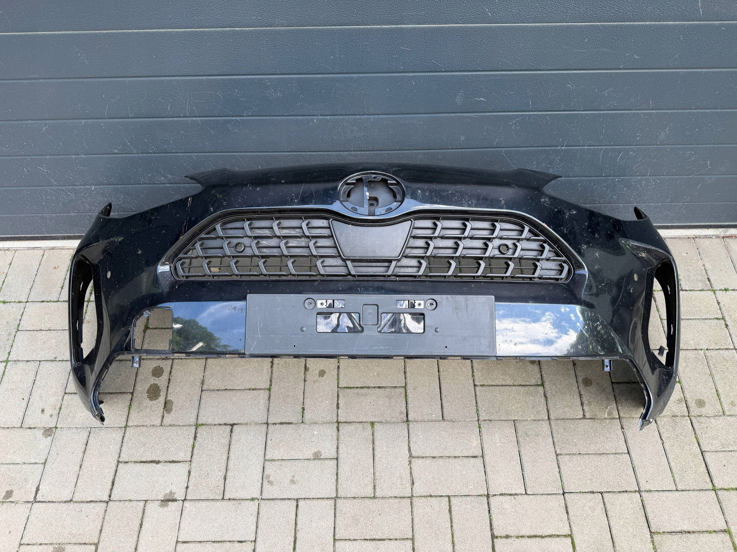 Toyota Yaris Cross 20- bumper front front