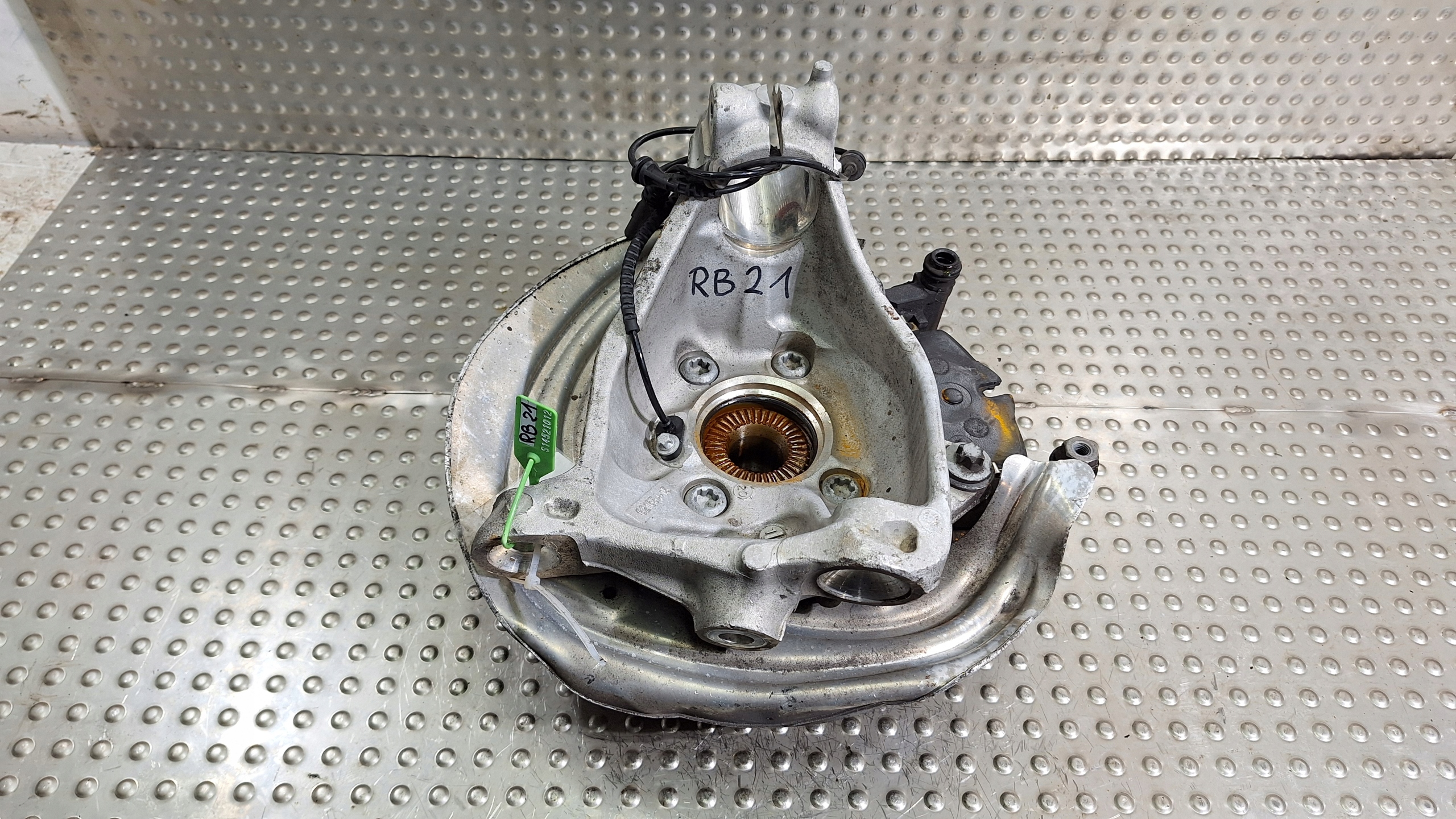 swing right front 621654-15 BMW G20 G22 X-DRIVE 2021