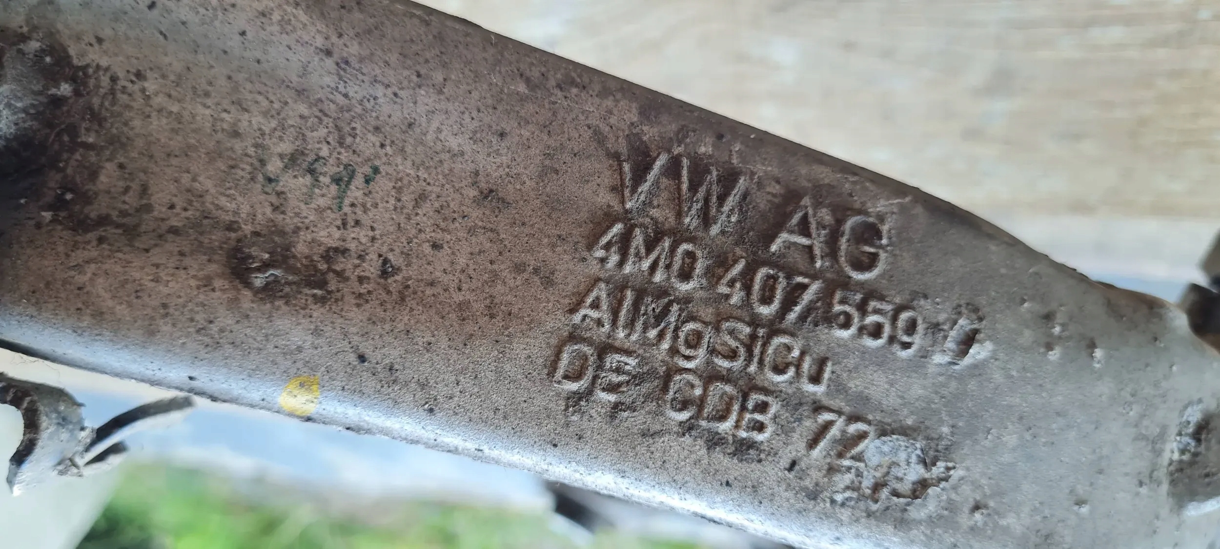 Q7 4M II swing left left front front 4M0407559 4M0407241J