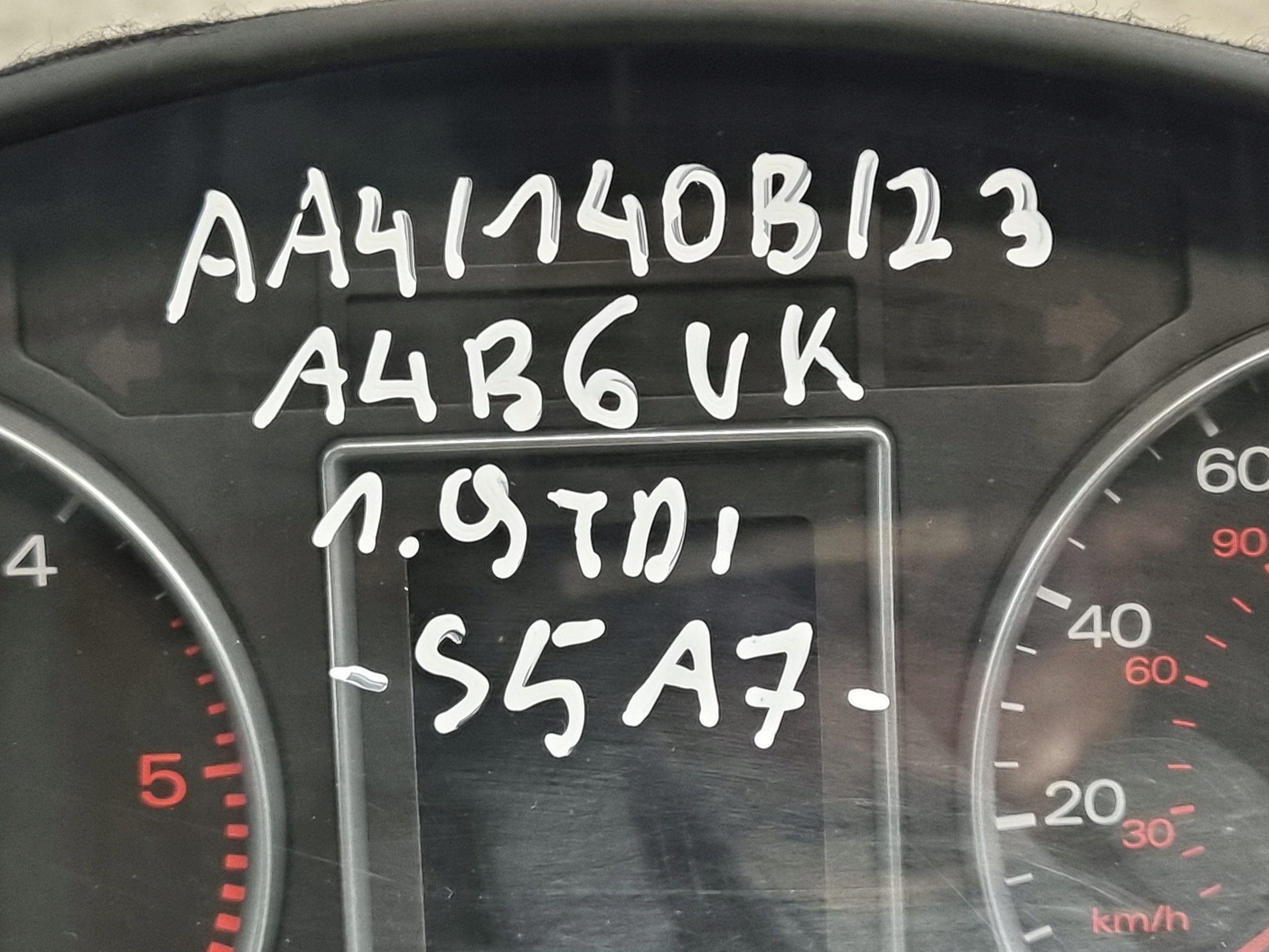dials dials OE 8E0920950J AUDI A4 B6 1.9 TDI 130 KM ANGLIK