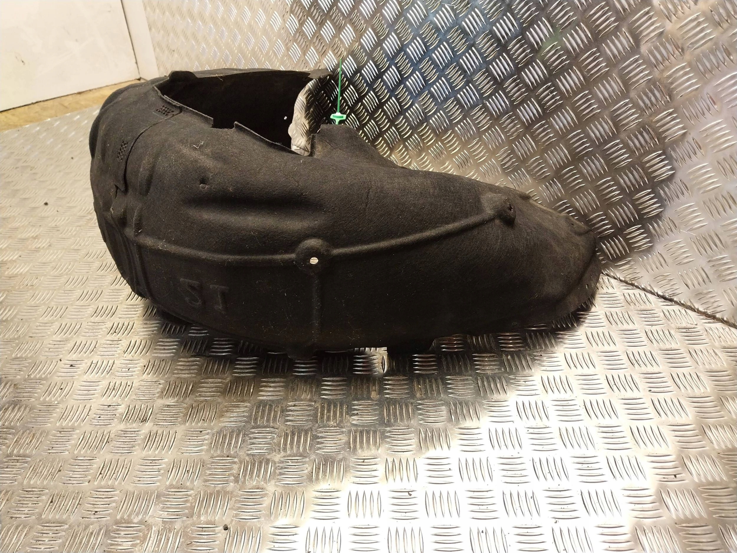 mudguard left rear part 7340929 BMW G20 G21 m-packet