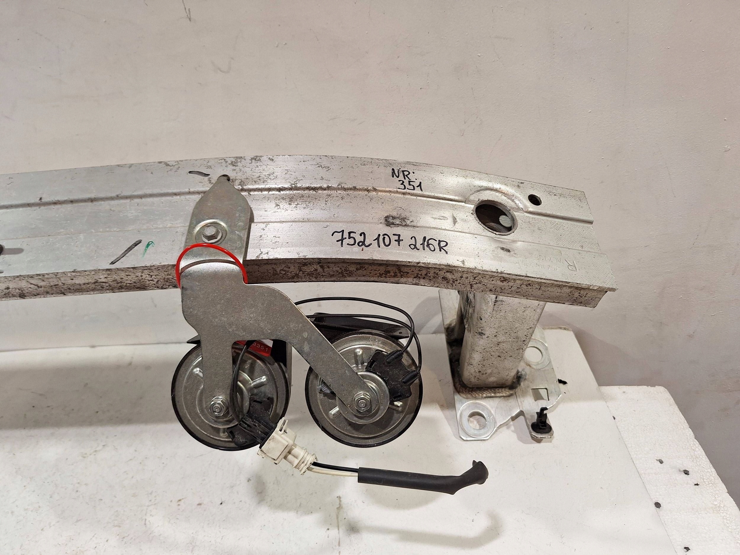 bumper support front 752107216R RENAULT CLIO IV CAPTUR and 13