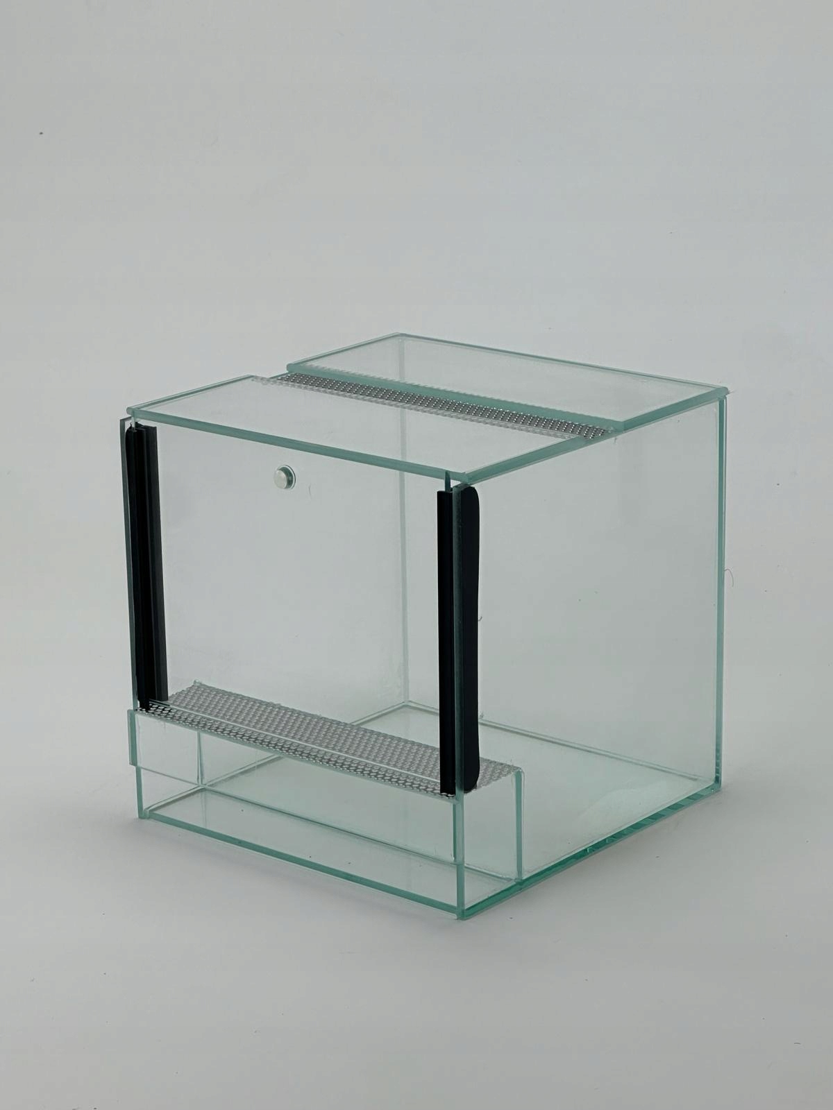 Levně Skleněné terárium s ventilací 20x20x20 – posuvné dveře, 8 l