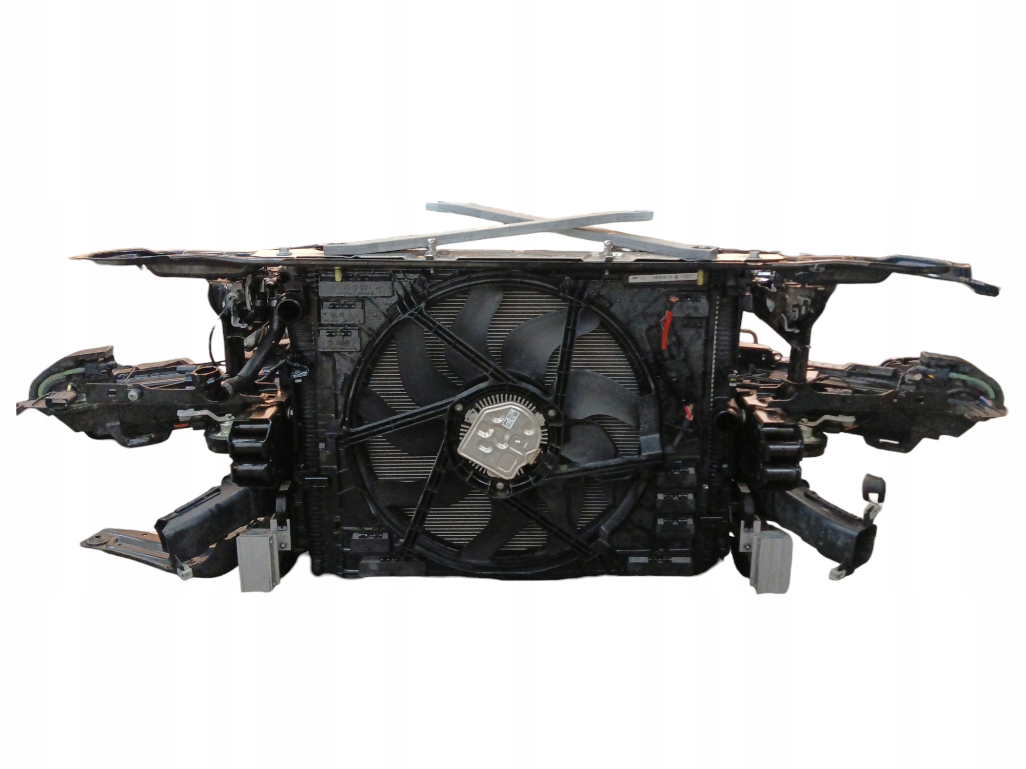 PAS PRZEDNI WZMOCNIENIE CHŁODNICE BMW i4 G26 (2021-) eDrive40 340KM