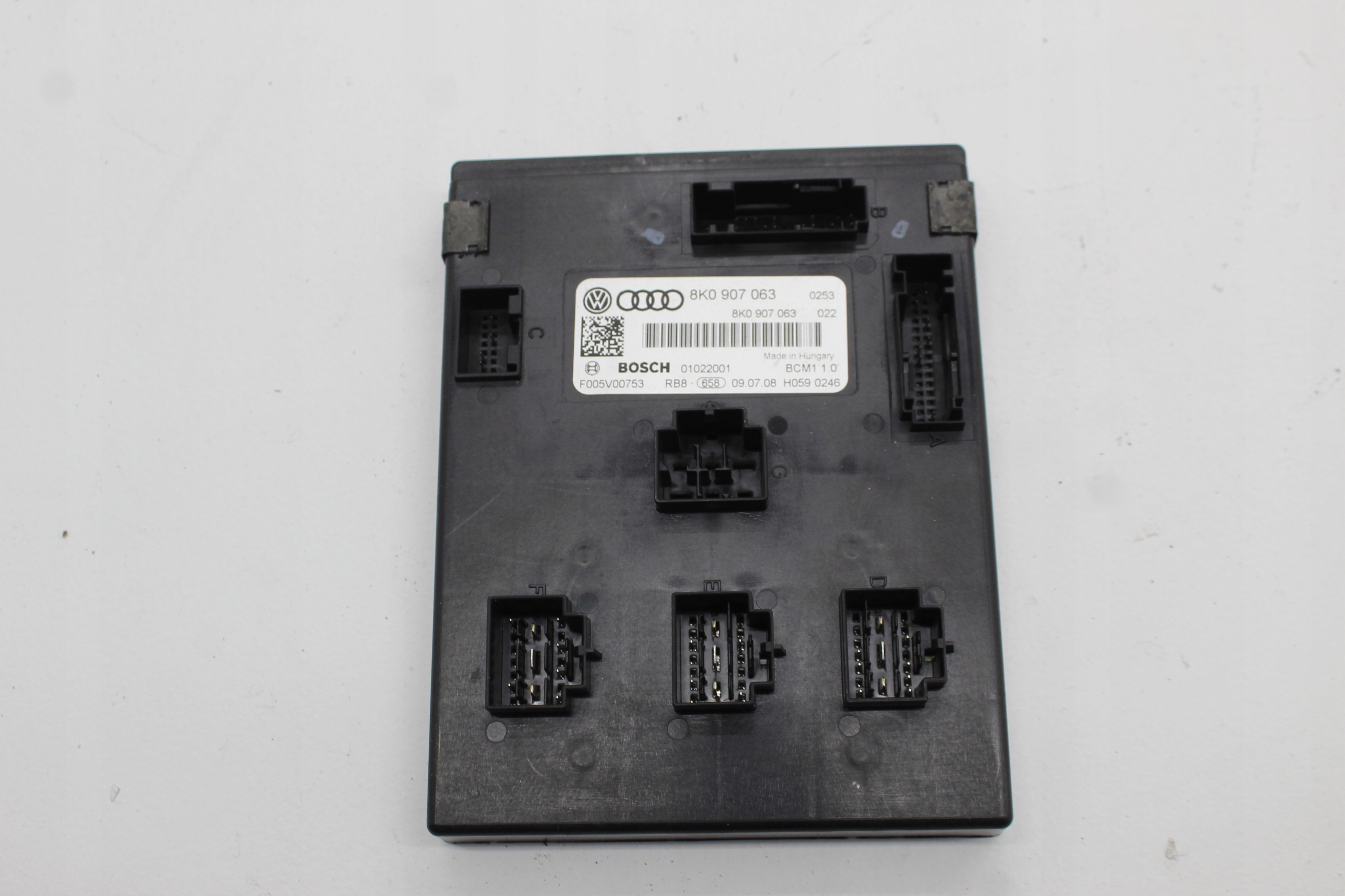 Audi A4 B8 2.0 tdi блок комфорта 8K0907063