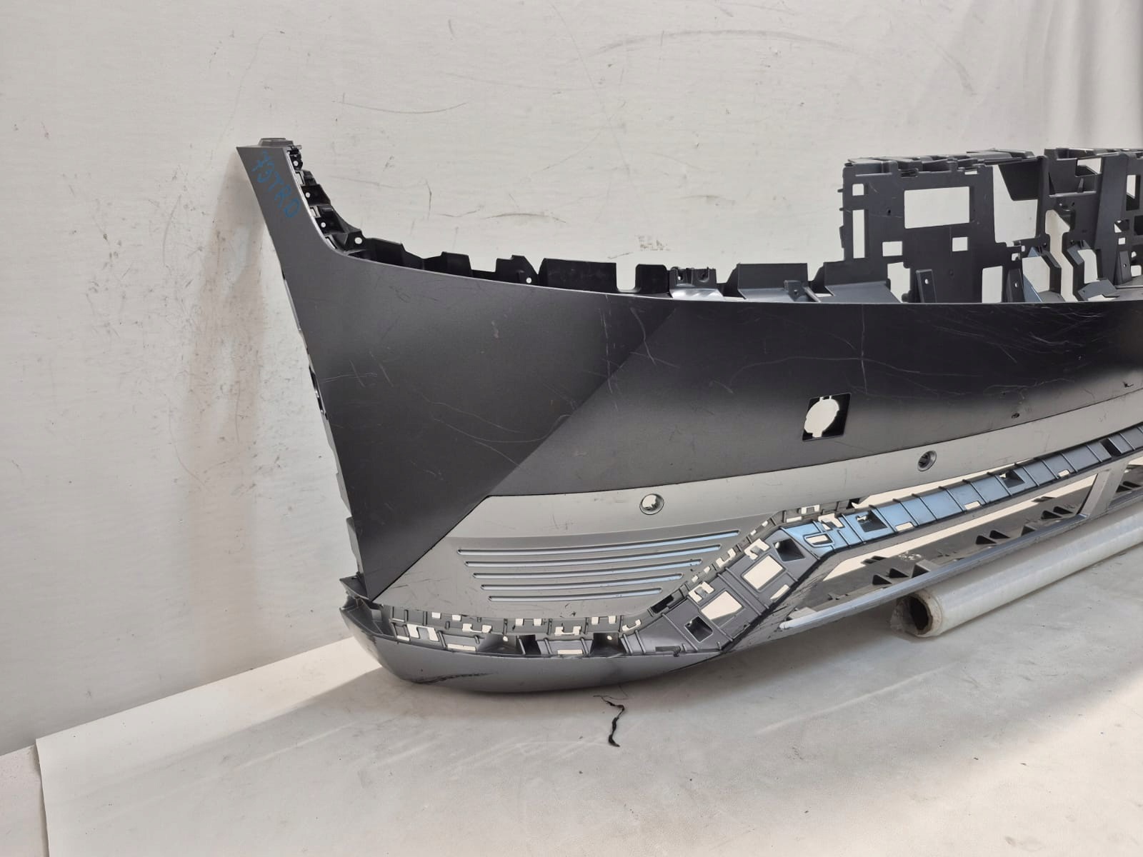 HYUNDAI IONIQ 5 21-24 bumper front front PDC