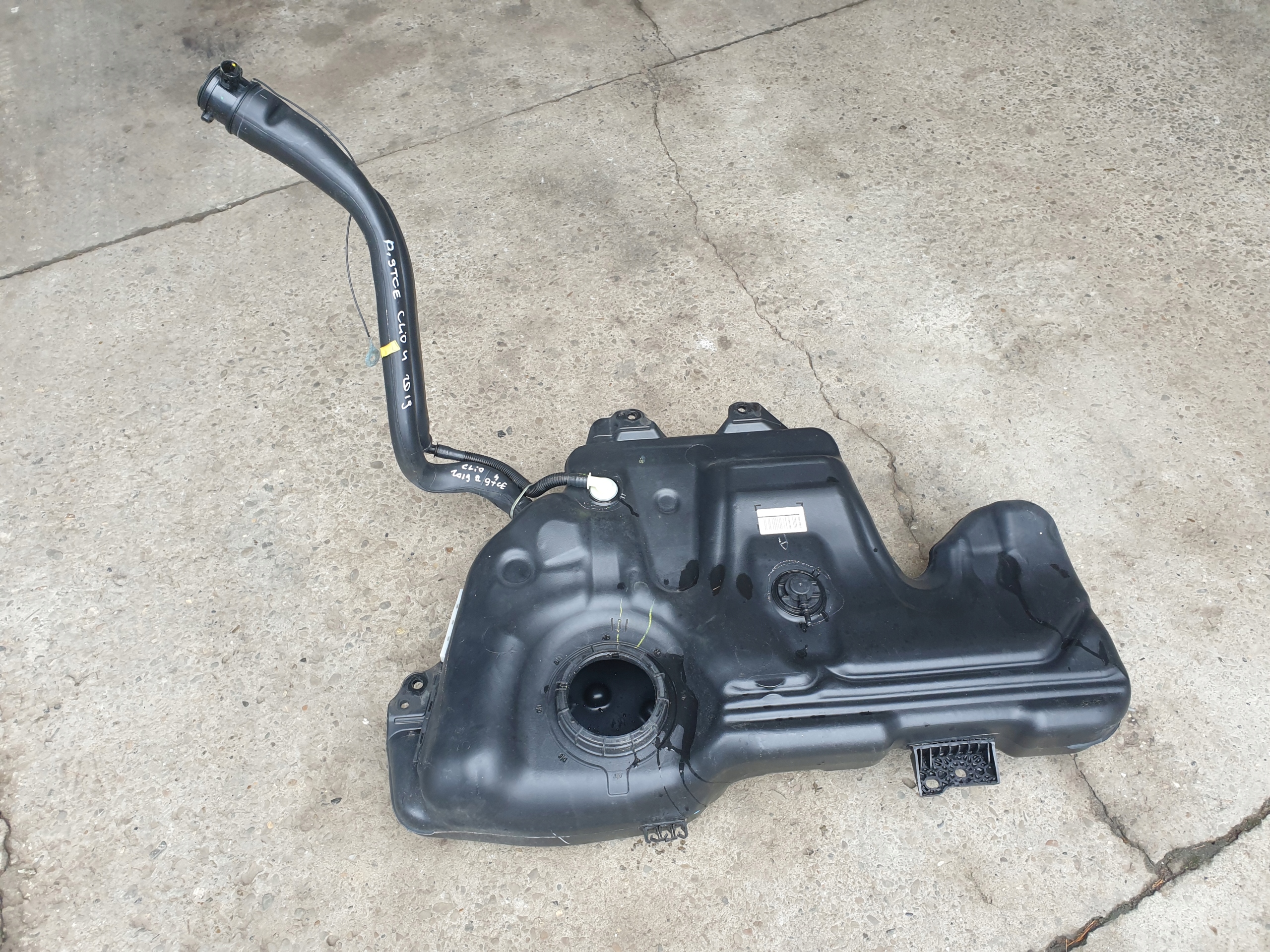 tank RENAULT CLIO 4 IV 0.9 TCE 2014- 172026342r