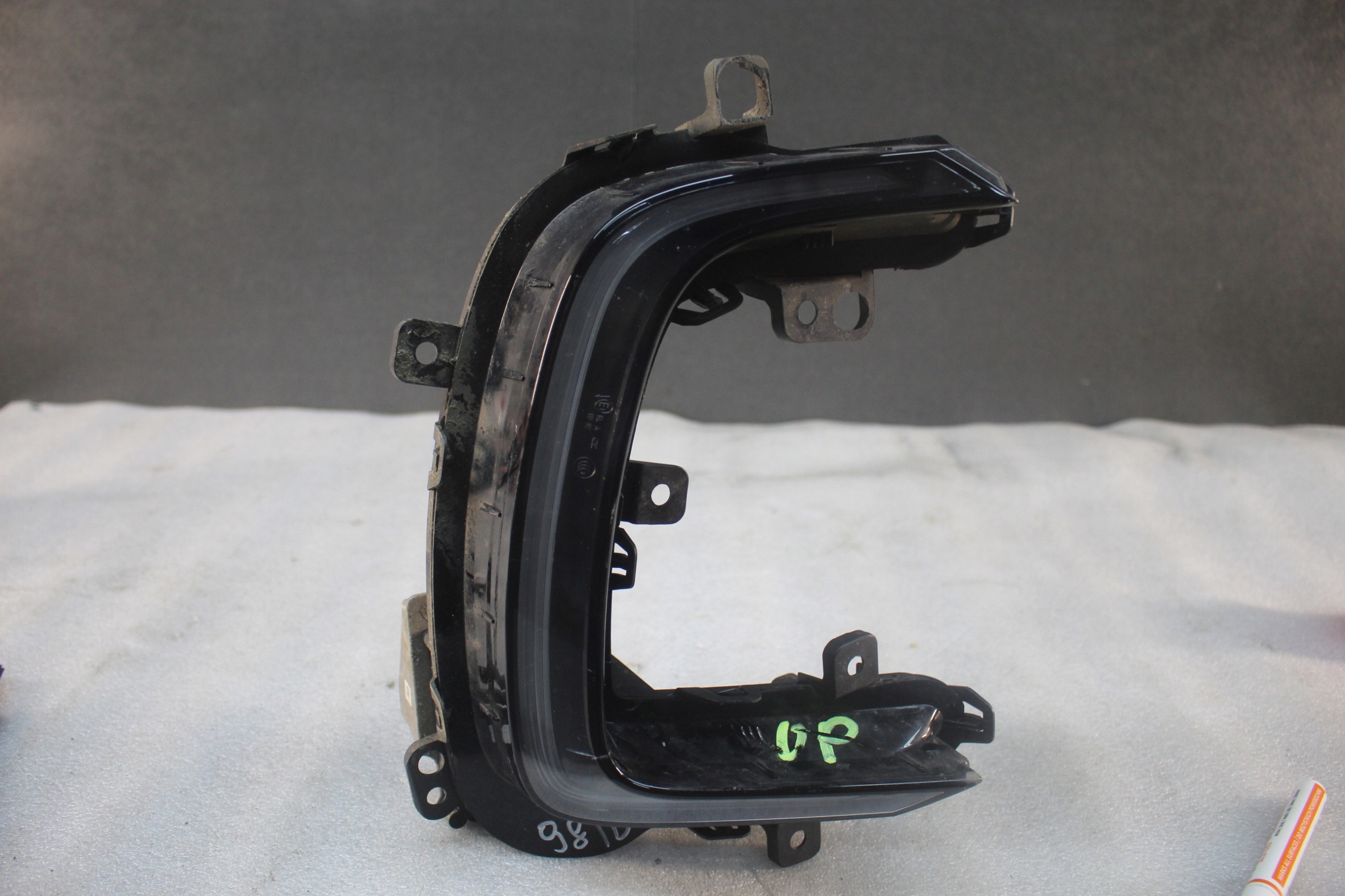 led левый volkswagen vw UP 12E941055E