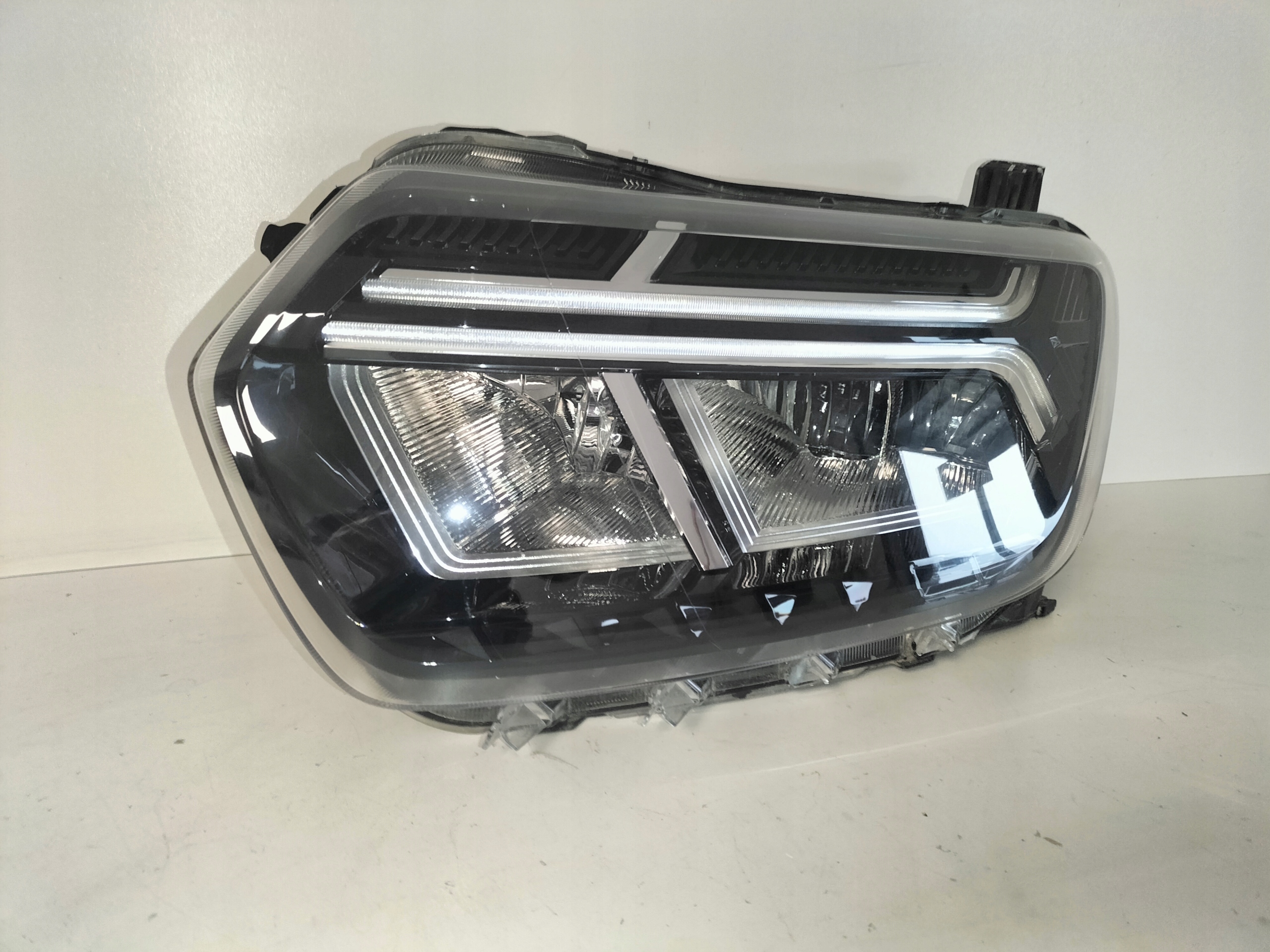 light front reflektor left DACIA DUSTER II LIFT 21- LED+H1