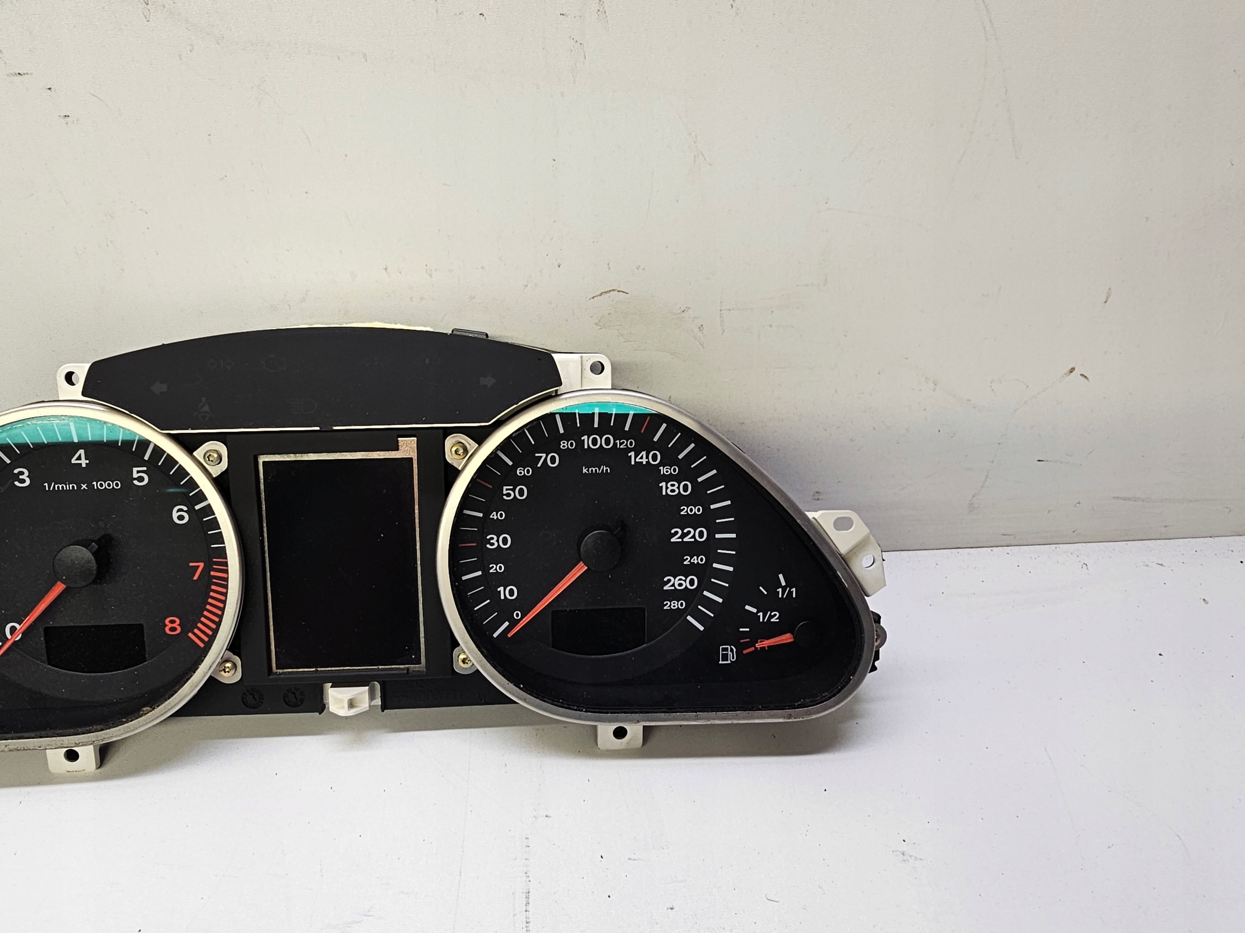 dials dials AUDI A6 C6 3.2 FSI 4F0920931E EU