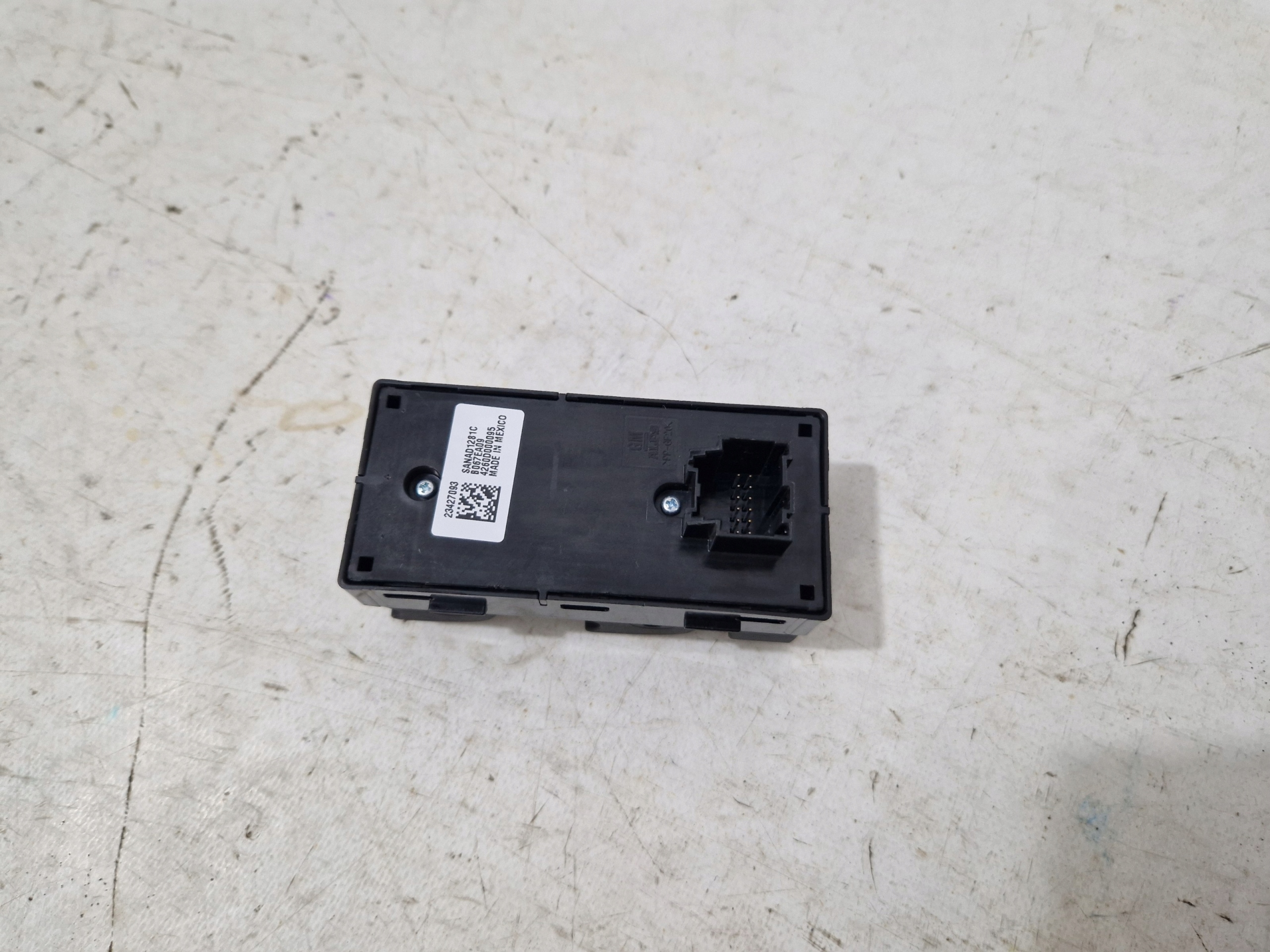 CADILLAC ESCALADE IV 2014 - switch PANEL button of the window 23427093