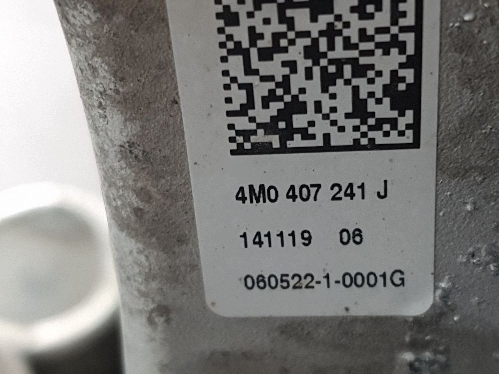 Audi Q7 4M otoč levá předek přední 4M0407241J ramene