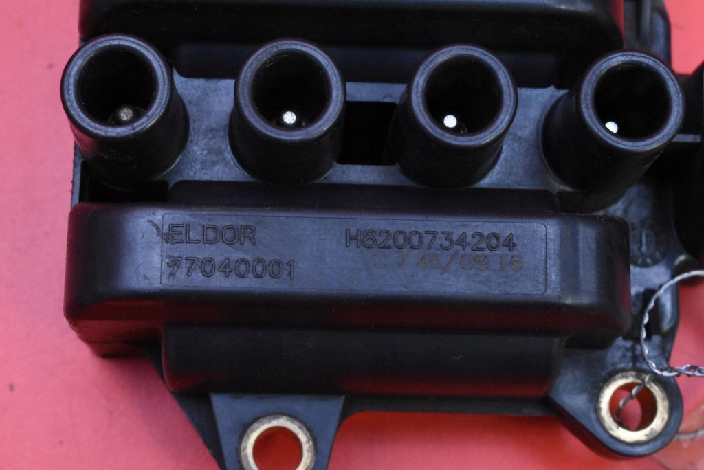 coil ignition 8200702693 RENAULT TWINGO 2 II 1.2 16V 76 KM 07-12