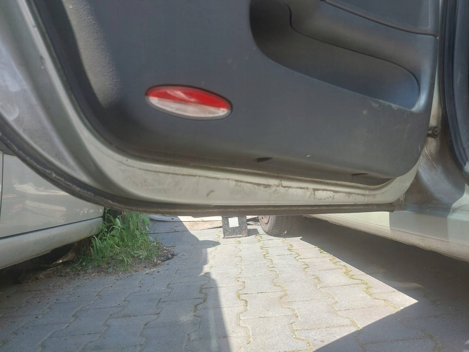 door complete left rear part RENAULT LAGUNA II KOMBI MV190