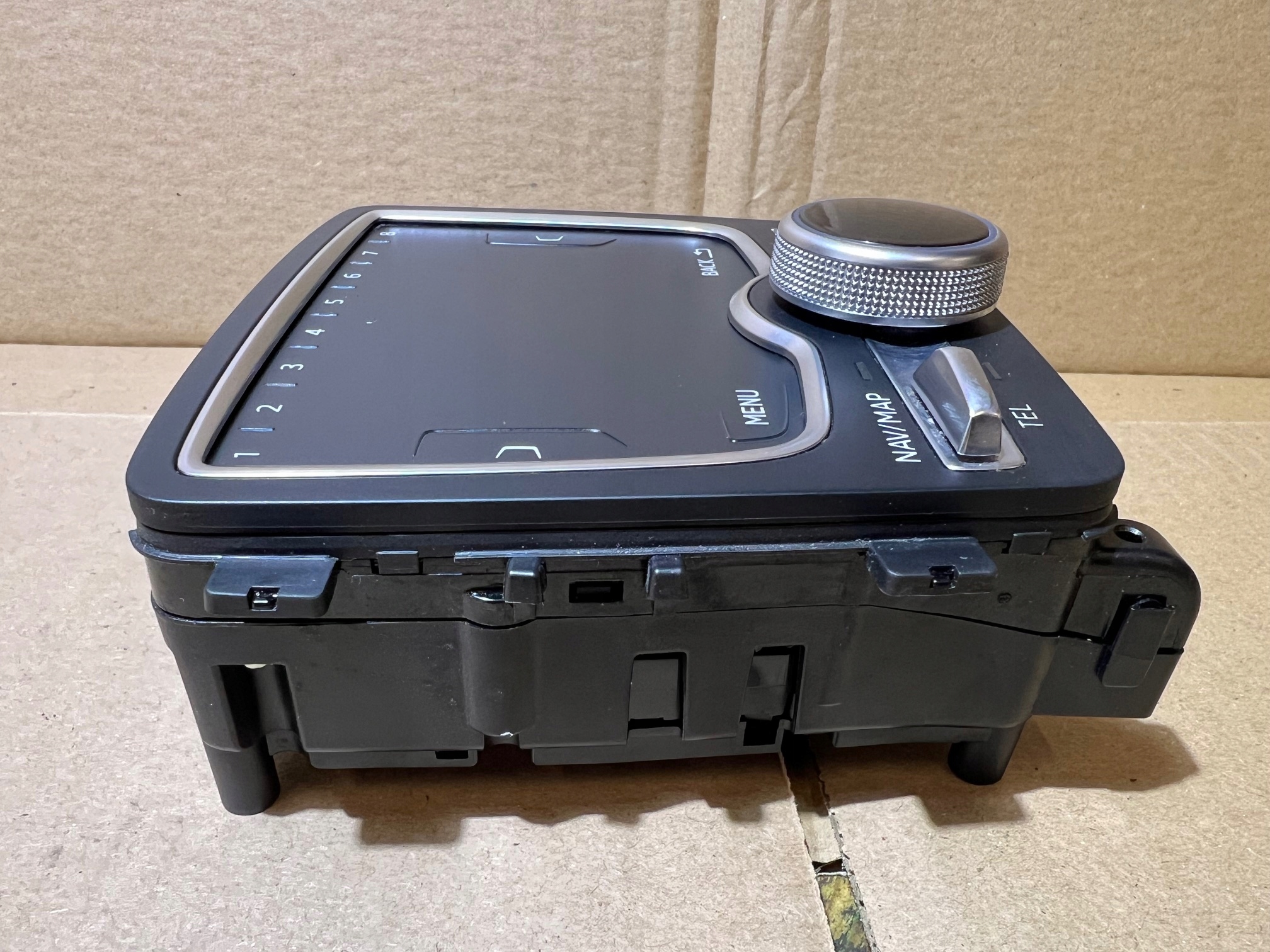 AUDI Q5 80A DOTYKOWY upravljačka MMI TOUCHPAD 80A919615