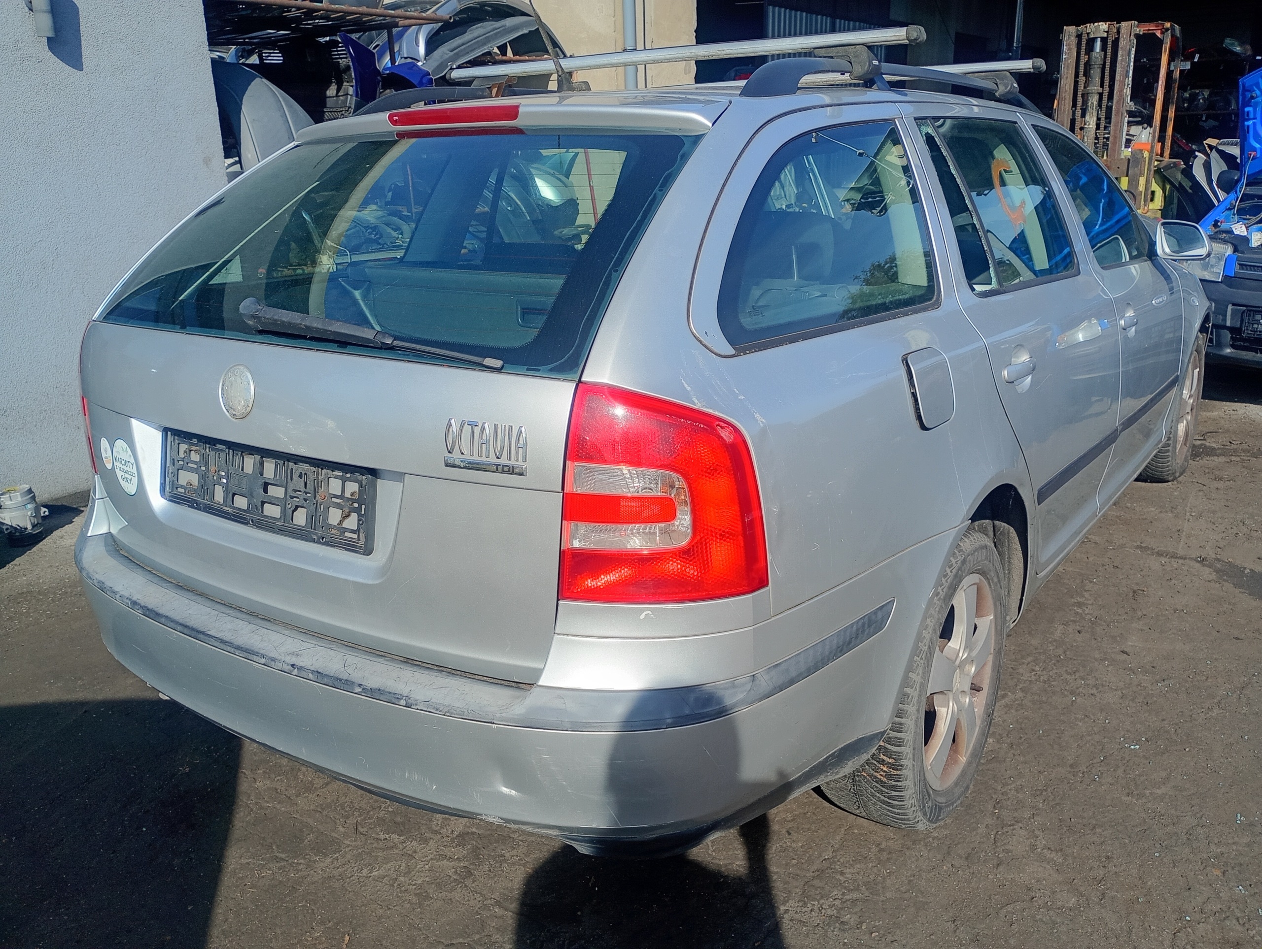 window side bodywork right rear rear part Skoda Octavia 2 II 04-13