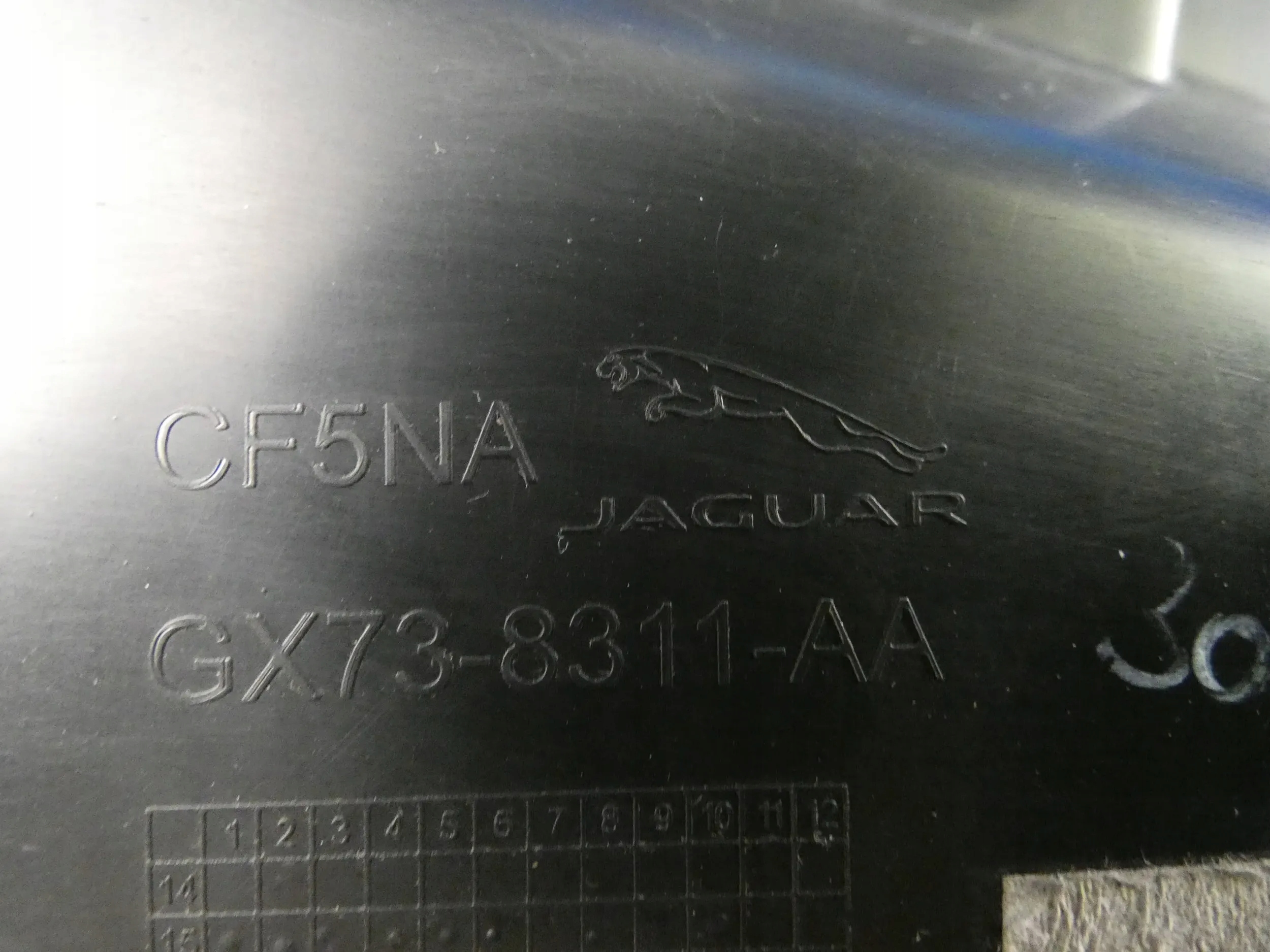 Jaguar XE X760 steering wheel, intake air left front