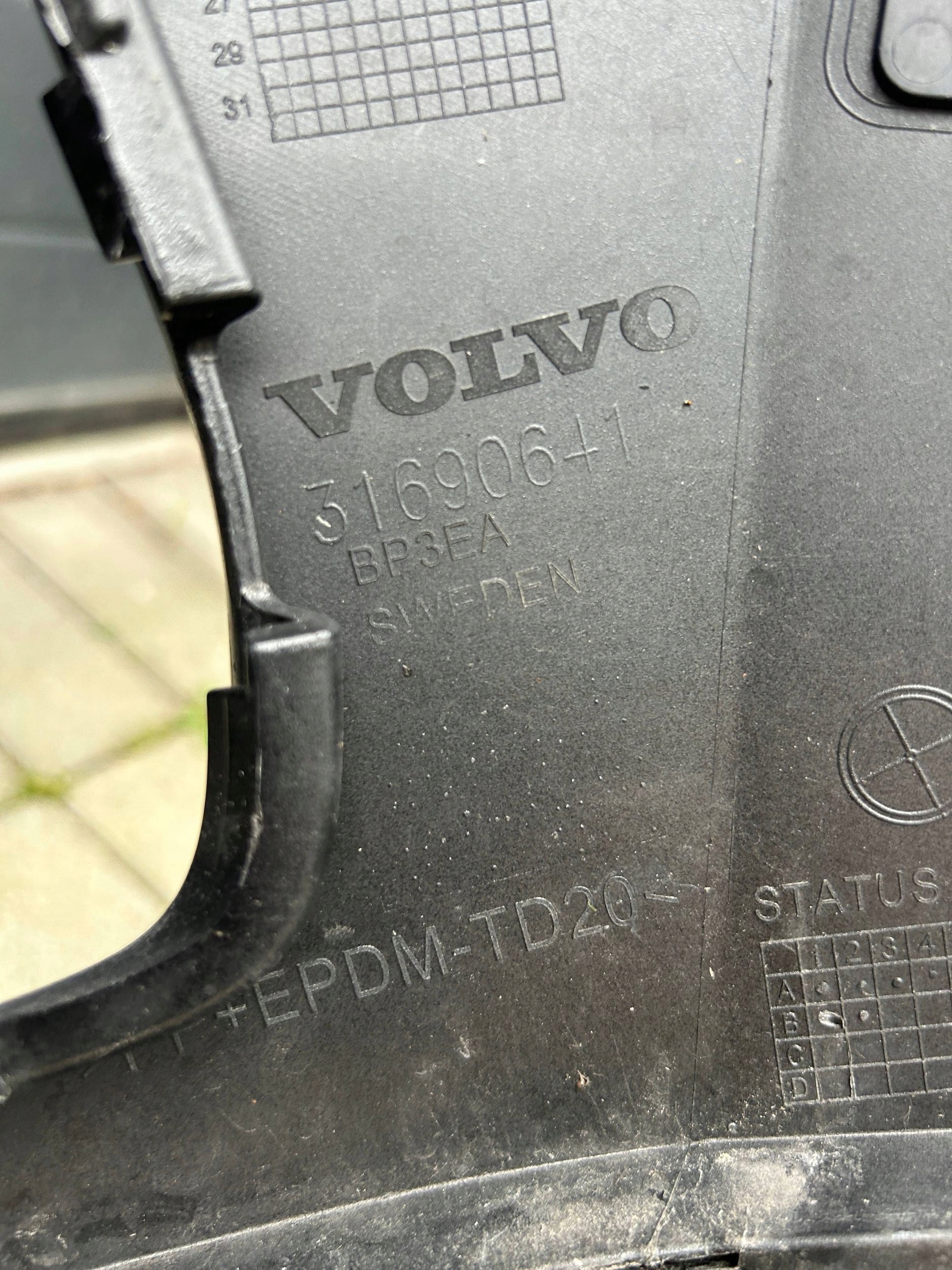 Volvo XC90 Xc-90 Lift R design 20- bumper front front