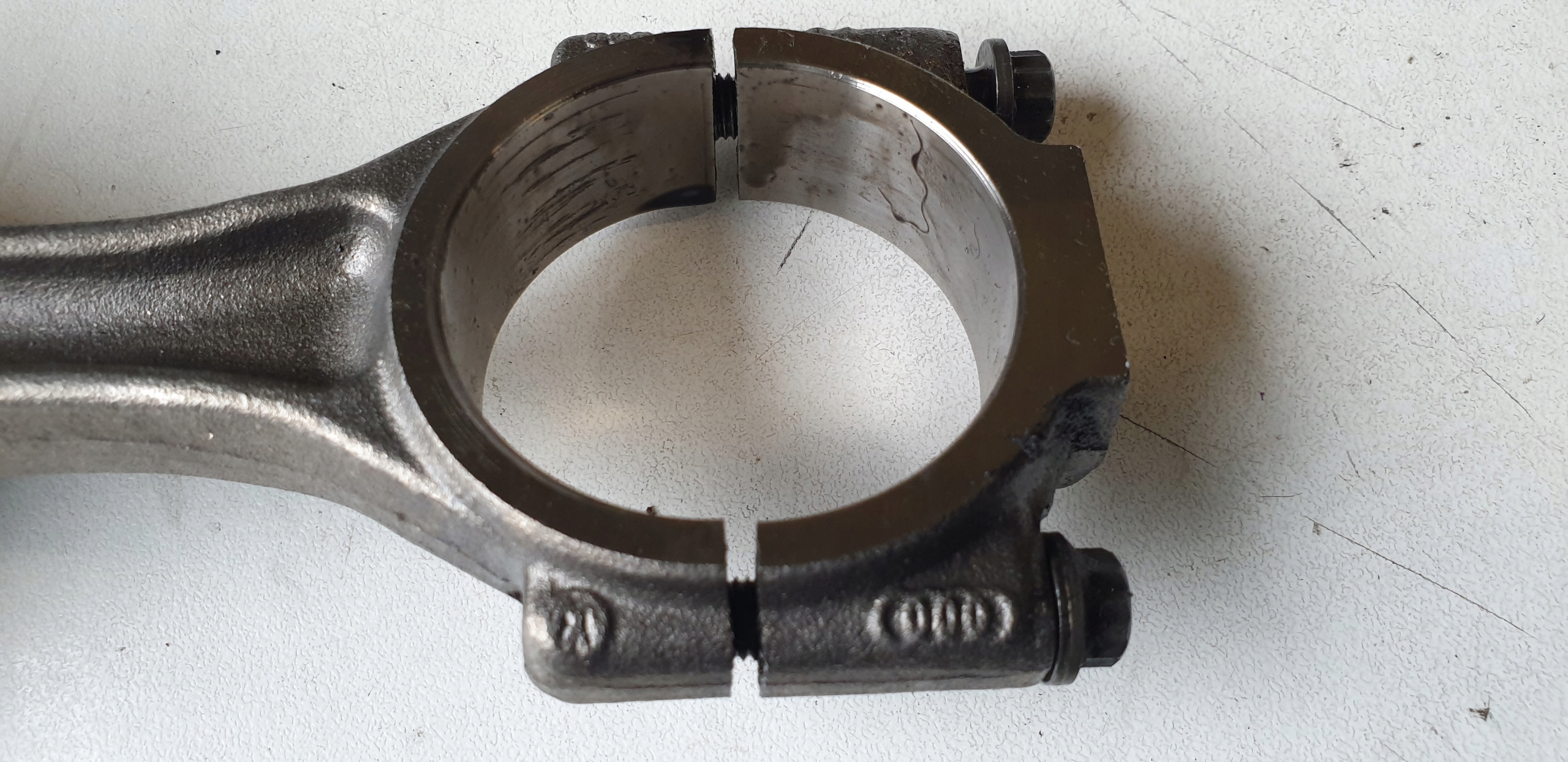 ojnice motoru 2.0 TDI CAG AUDI A4 B8 A5 8T