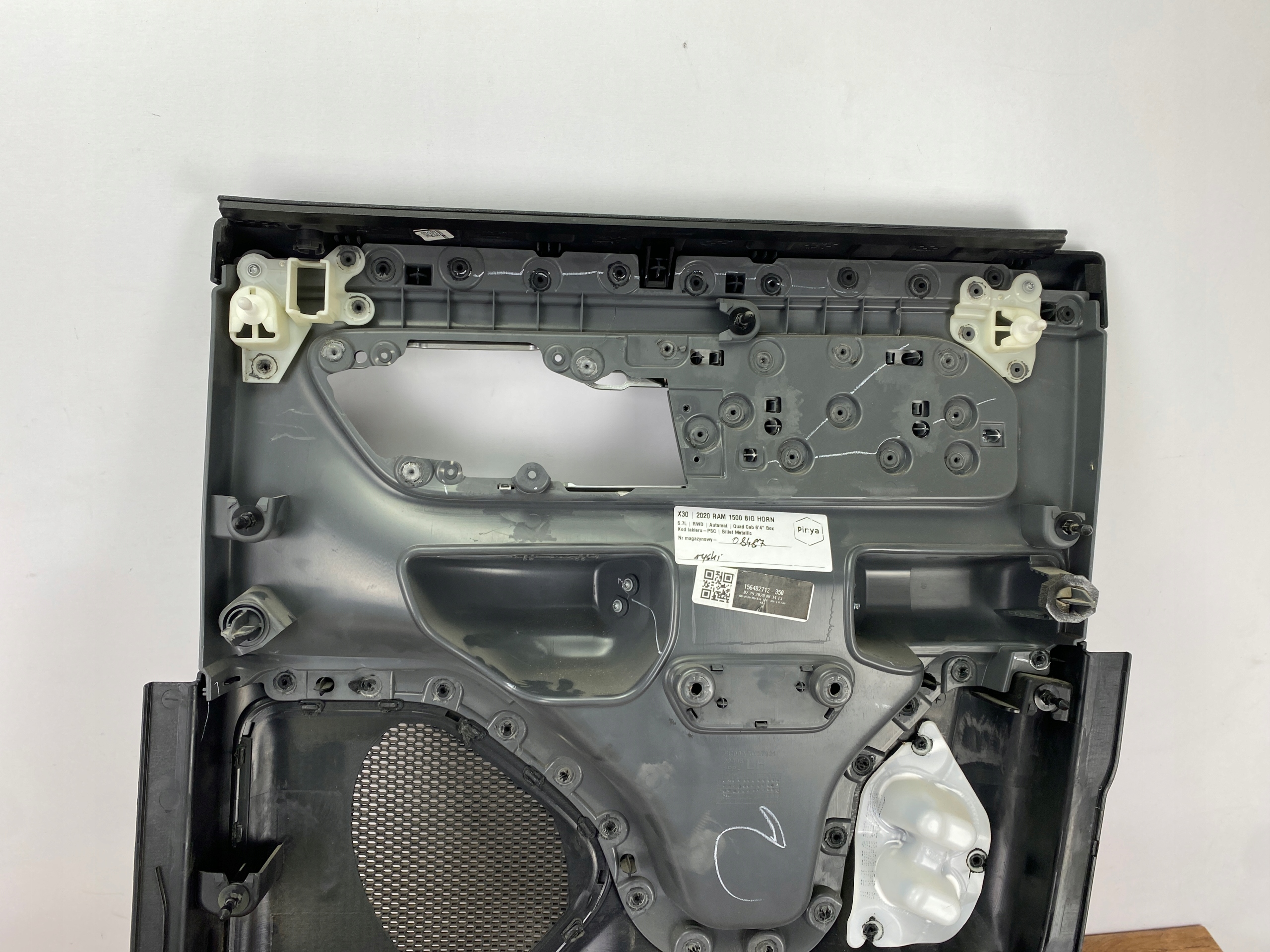 side door left rear part Quad Cab Ram 1500 2019+ USA