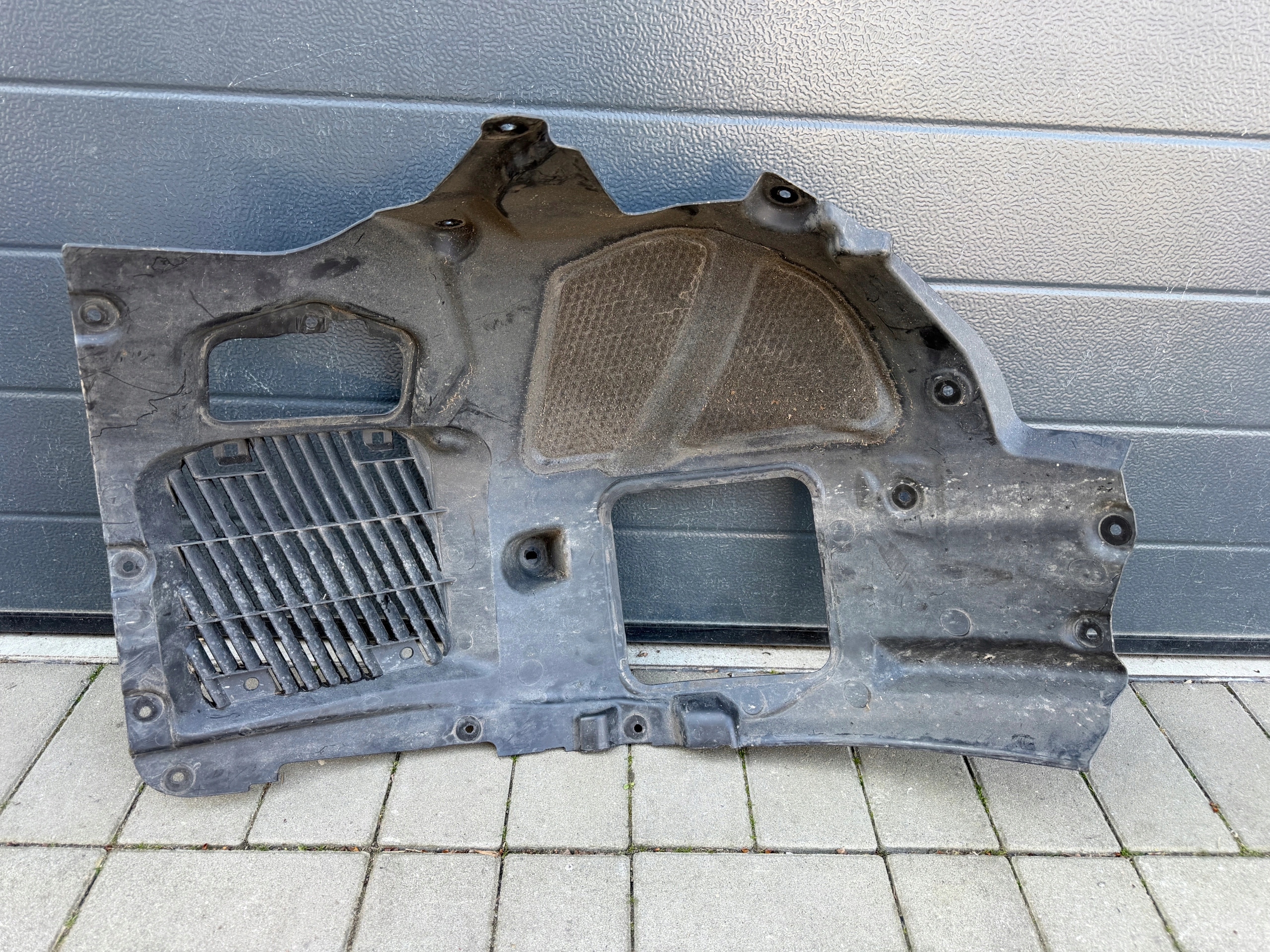 BMW SERIA 5 G30 2017 mudguard front part mudguard right 51717340786
