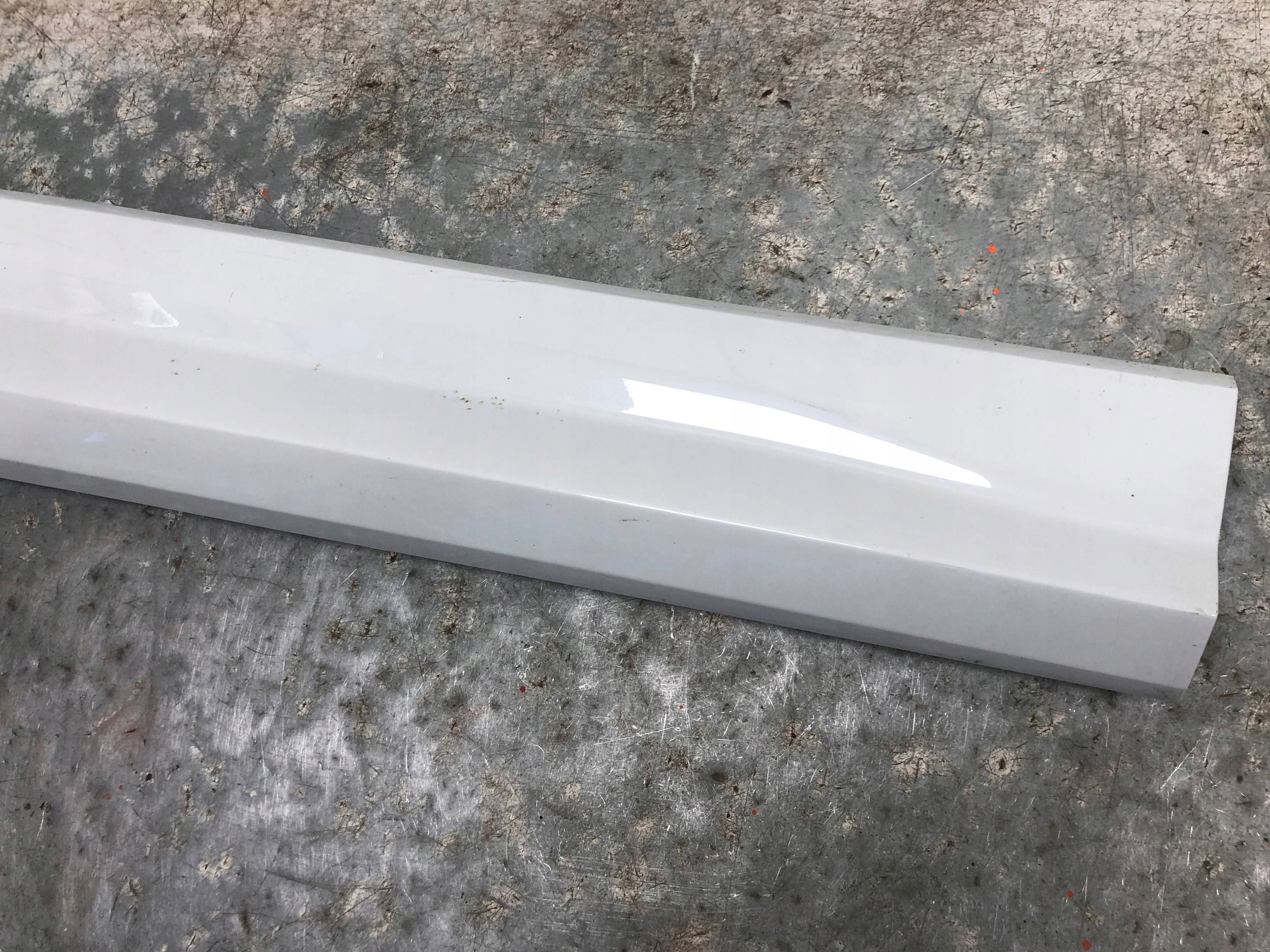 moulding door right front AUDI Q2 S-LINE 81A853960A