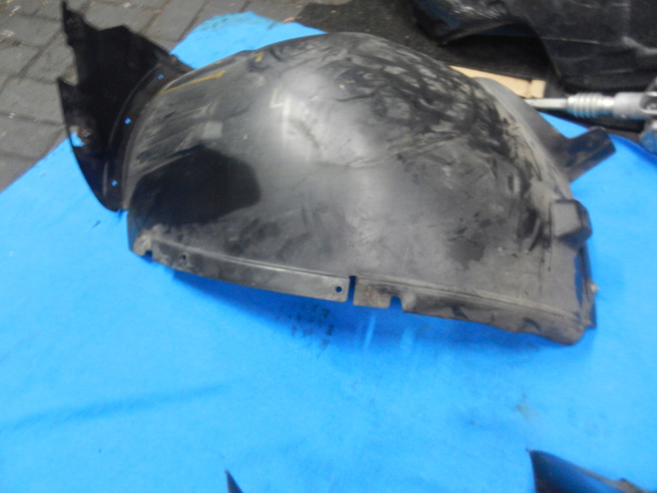 подкрылки левый перед MERCEDES ML W164 164