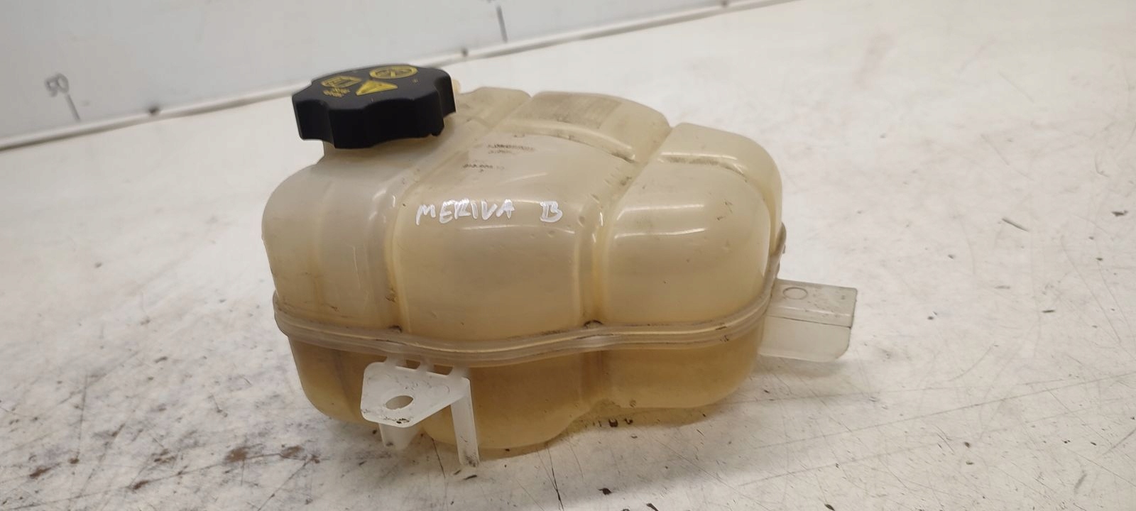 Scheibenwaschbehälter Behälter Opel Meriva B 1,4 16V