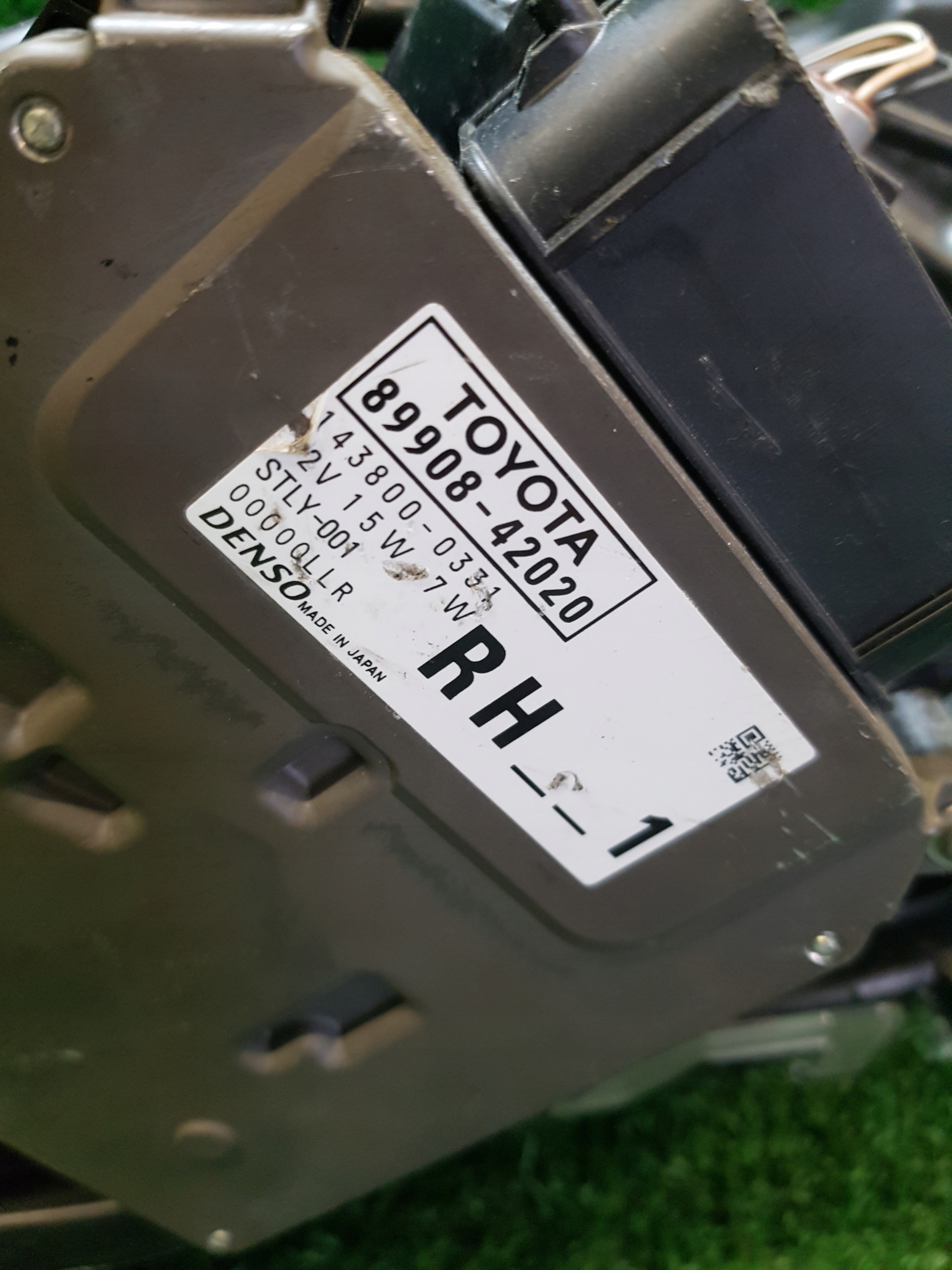 light right front TOYOTA RAV4 V 89908-42020 143800-0331