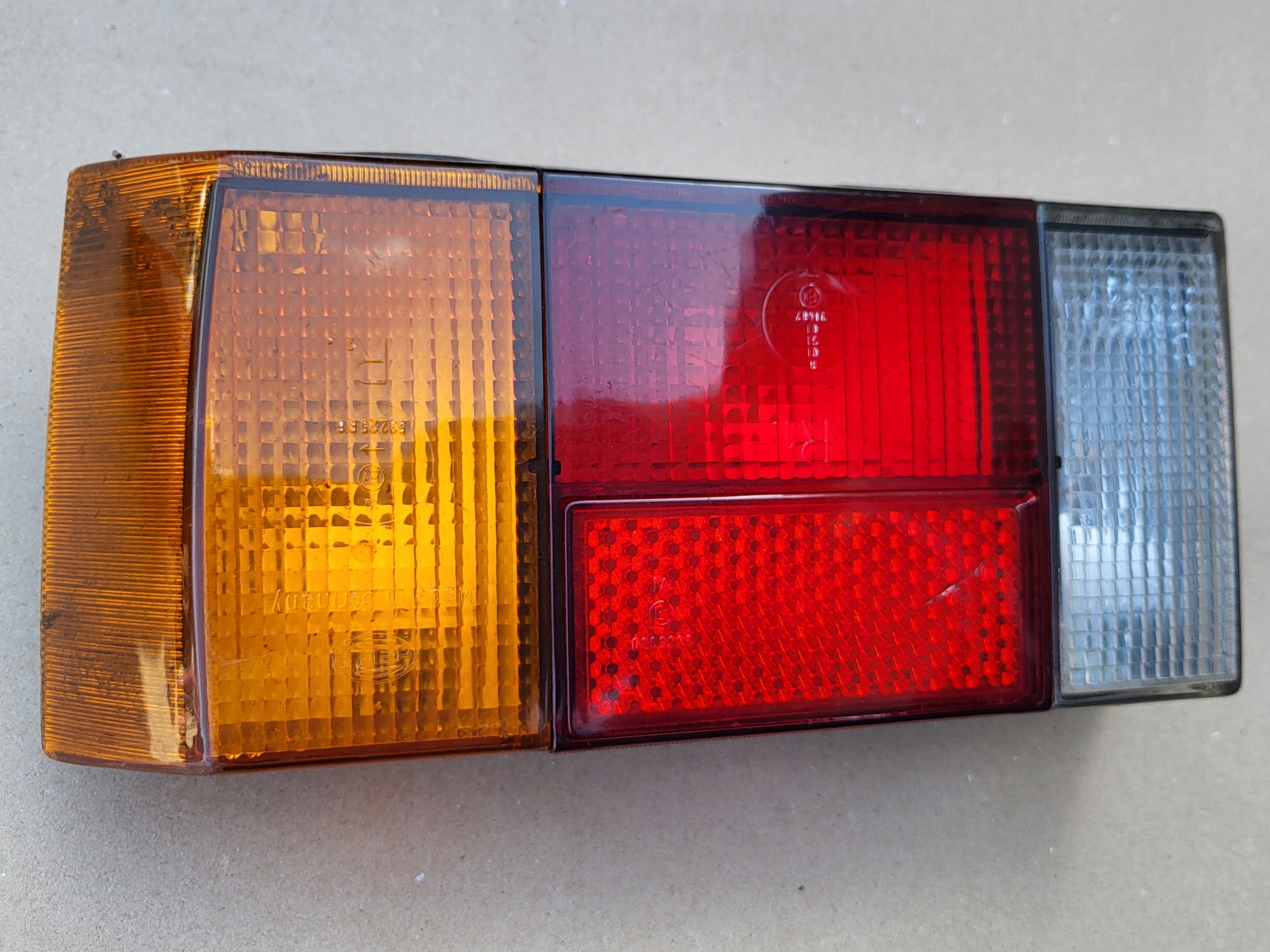 light rear rear part right VW GOLF and OE EUROPA 171945096J