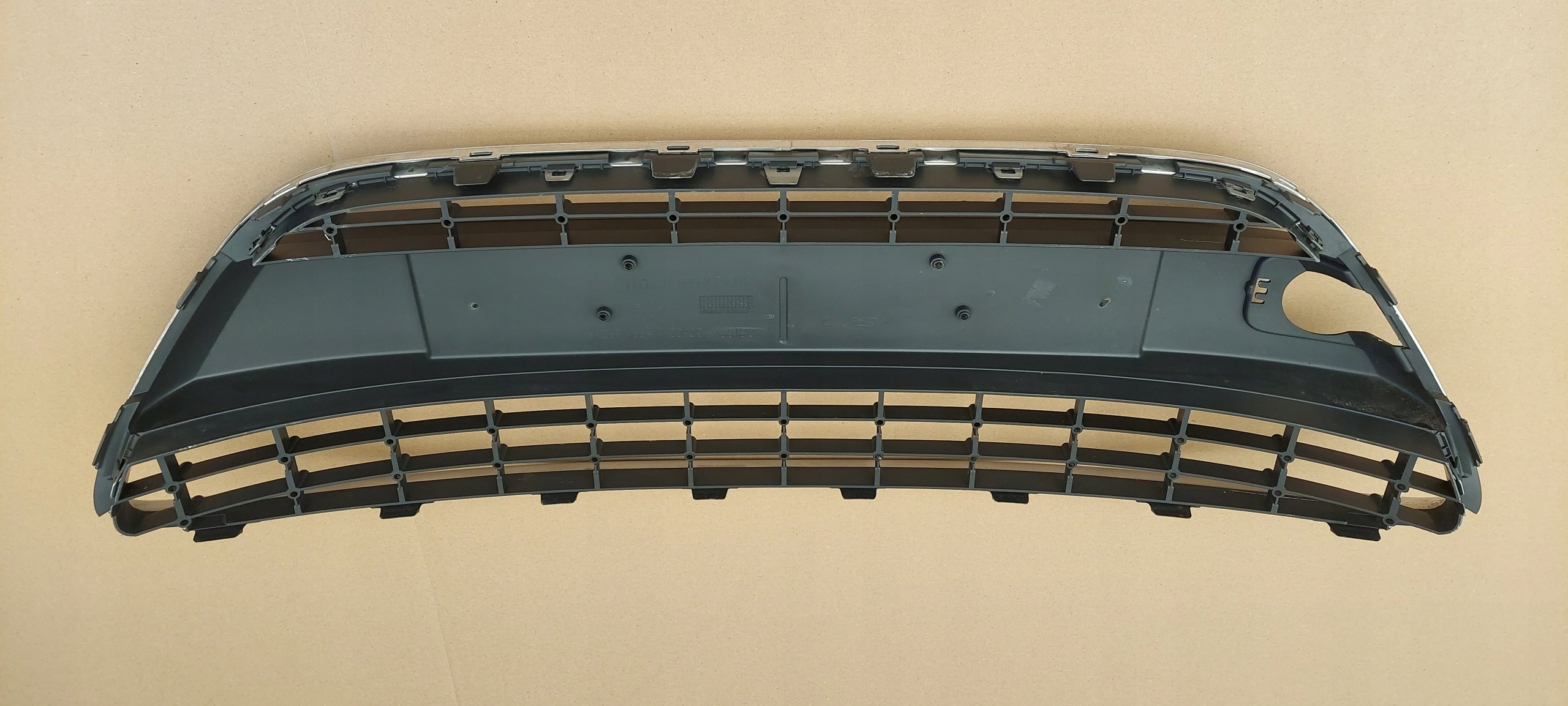 front prekladgrill grid central FORD FIESTA MK7 08-13 original 8A61-17B968-D