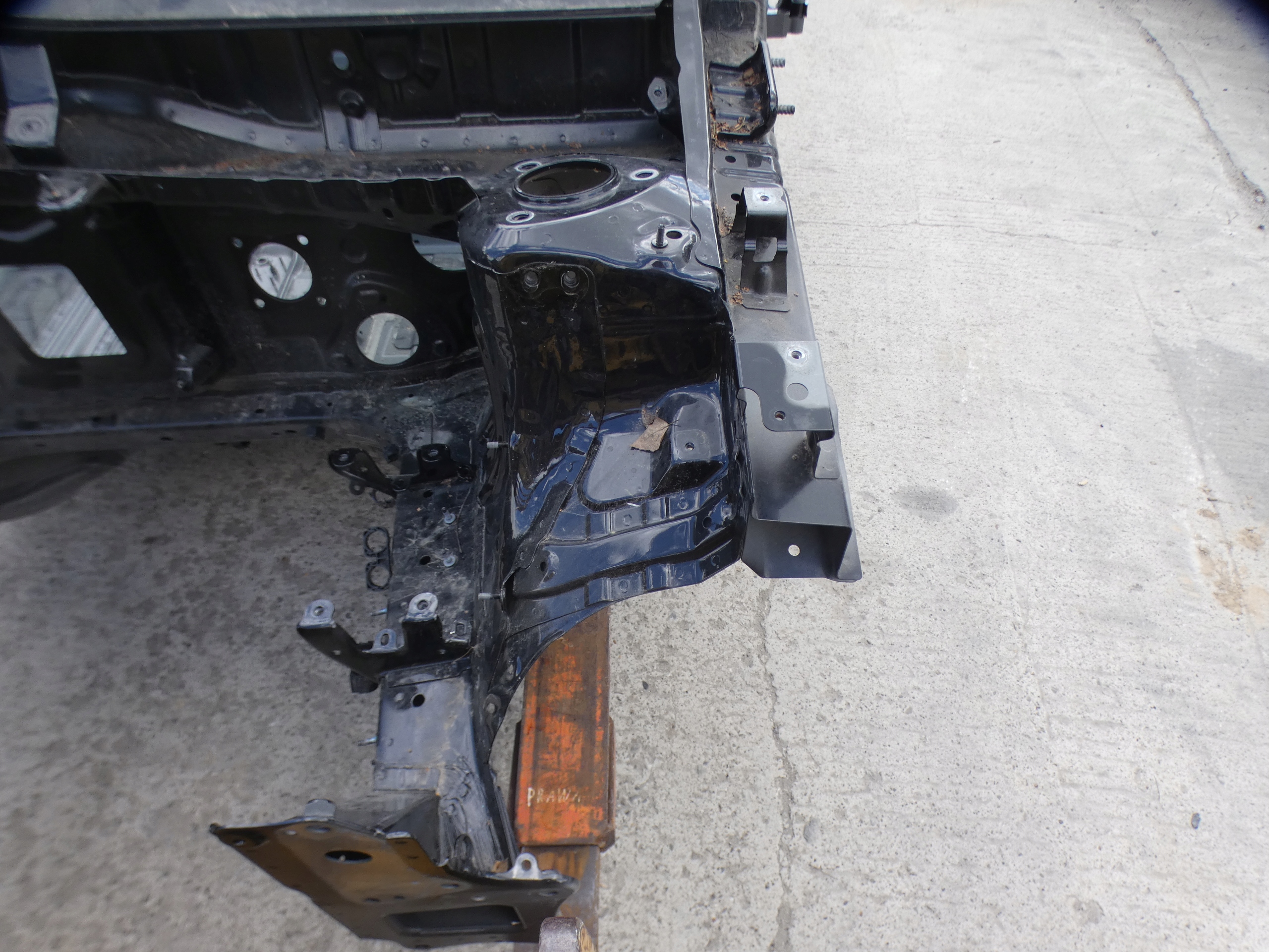 quarter front left front left MG 4 MG4 5PBC