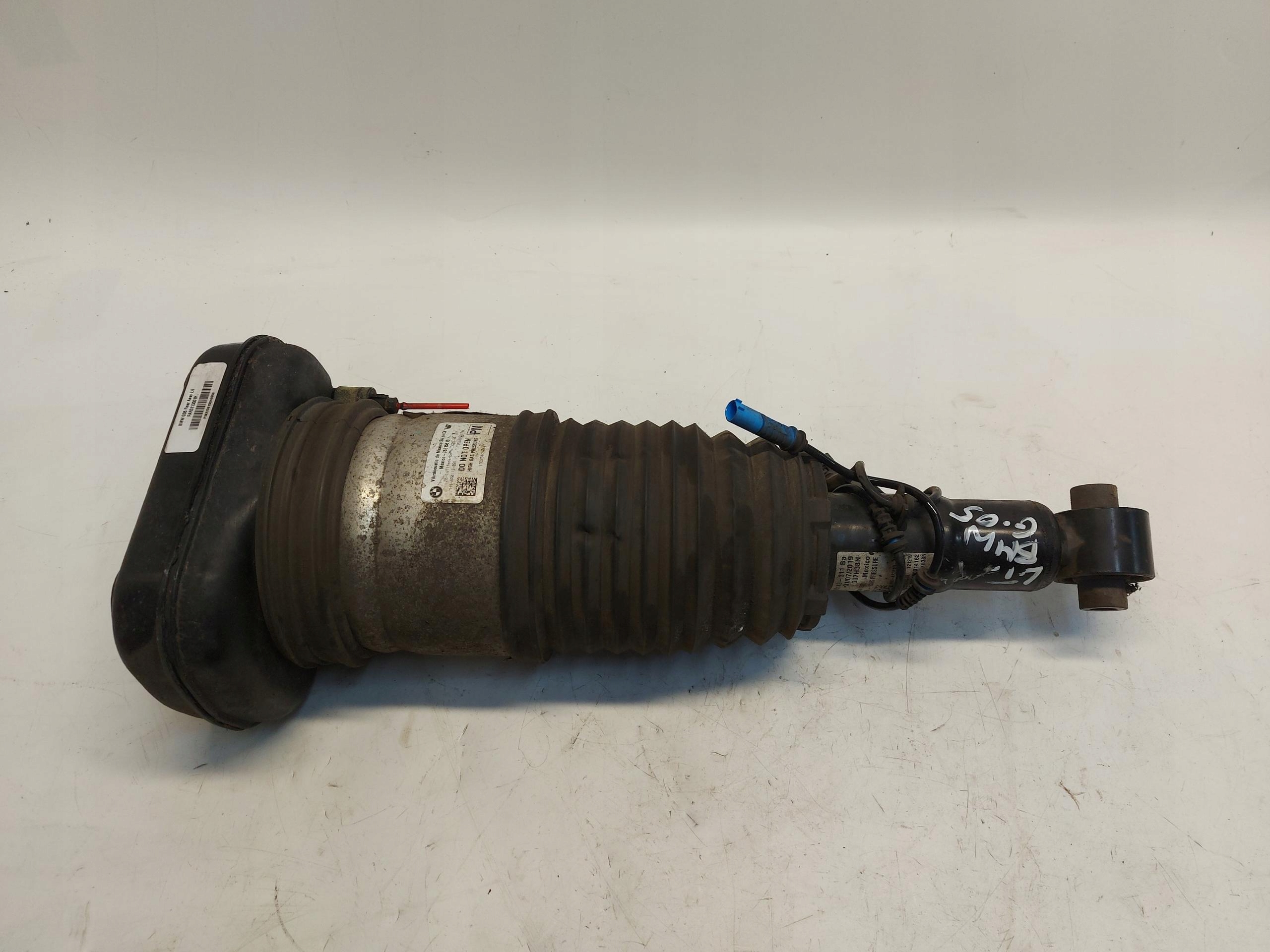 BMW G05 X5 3.0d 2019r. shock absorber left rear part 78315615