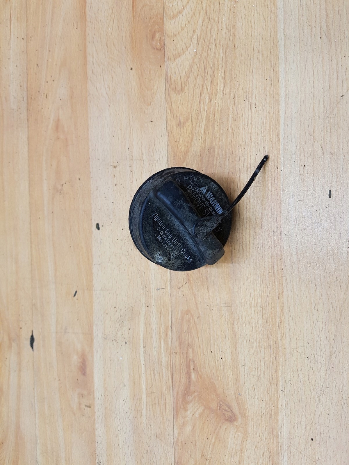 KOREK WLEWU PALIWA MAZDA CX-7 BENZYNA