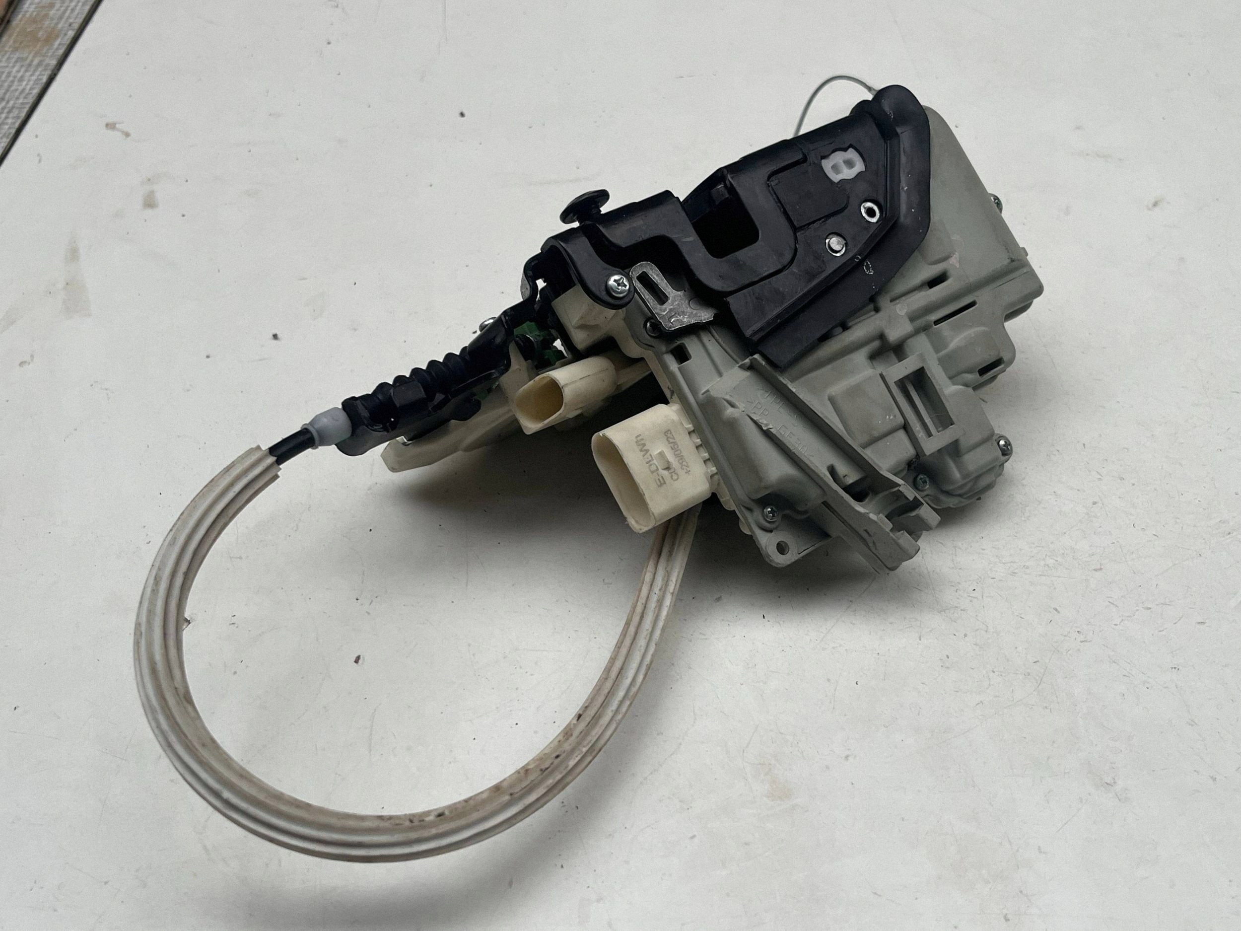 AUDI Q7 4M lock door left front DOCIAG 4M1837015F @M